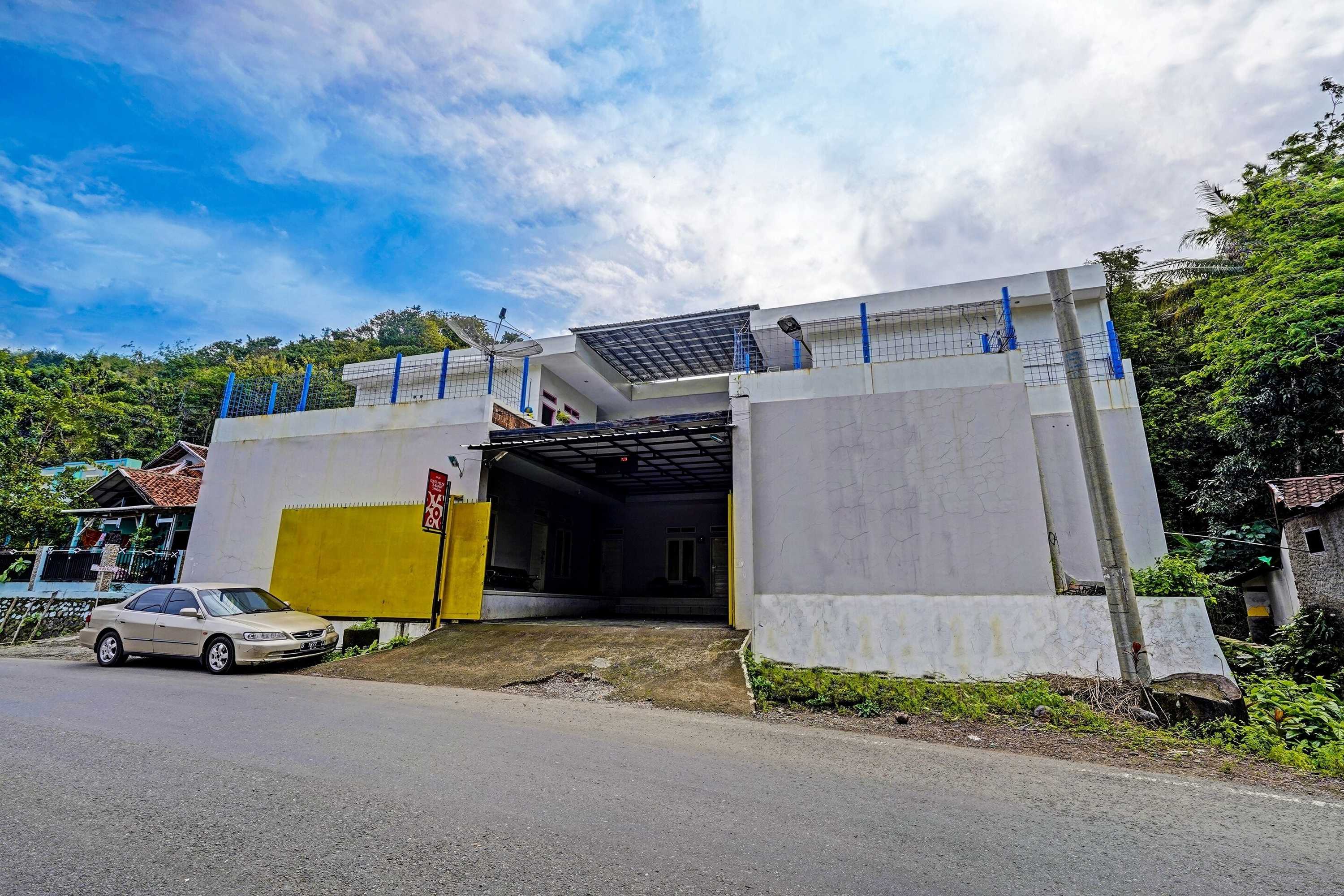 Gift card for Oyo 91329 Guest House Le-Banon Syariah