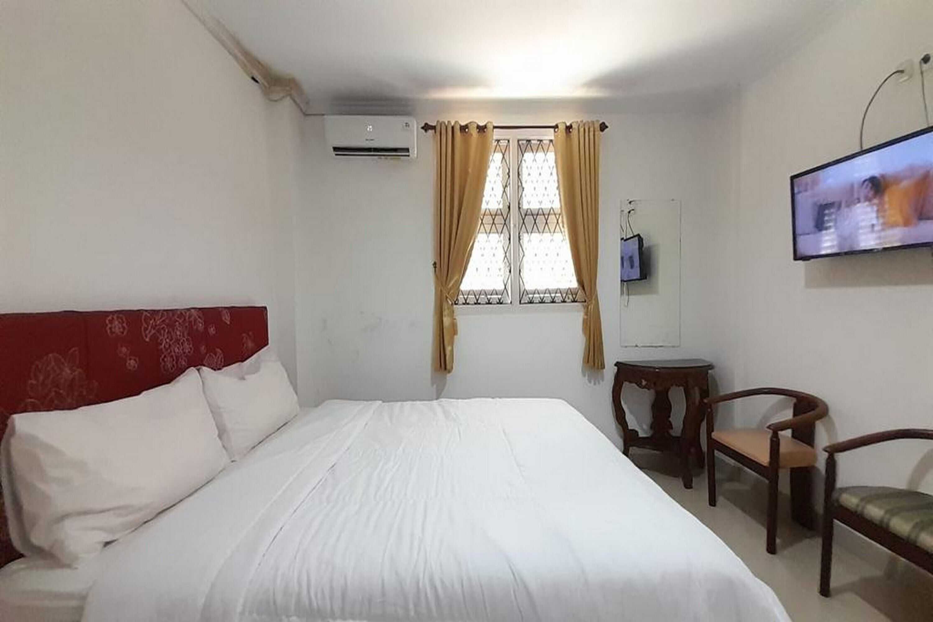 Gift card for Oyo 93502 Homestay Pakmuklis Syariah 2 Near Taman Mini Lhokseumawe