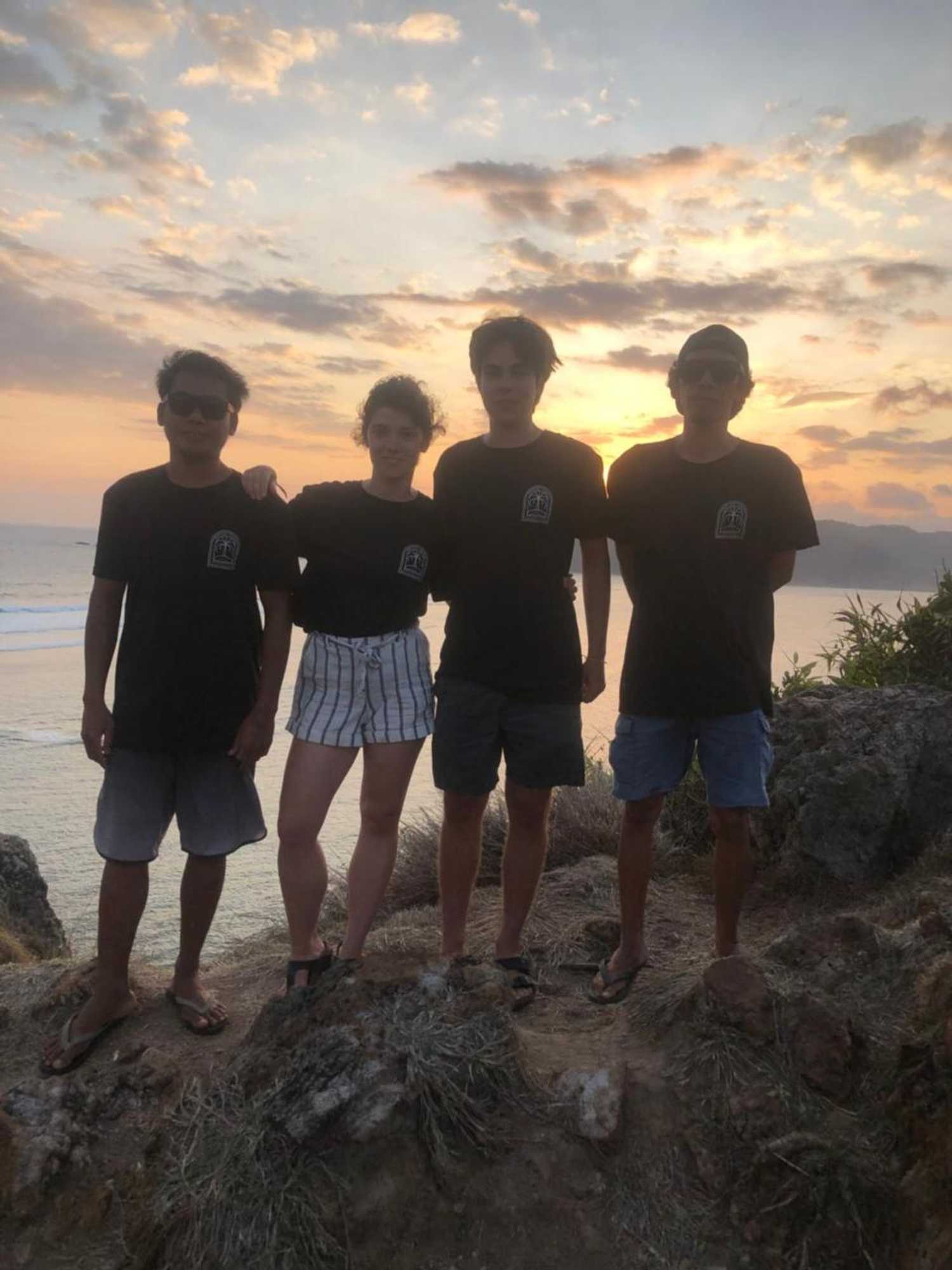 Gift card for Tropical Sunday Bungalow - Surf And Stay