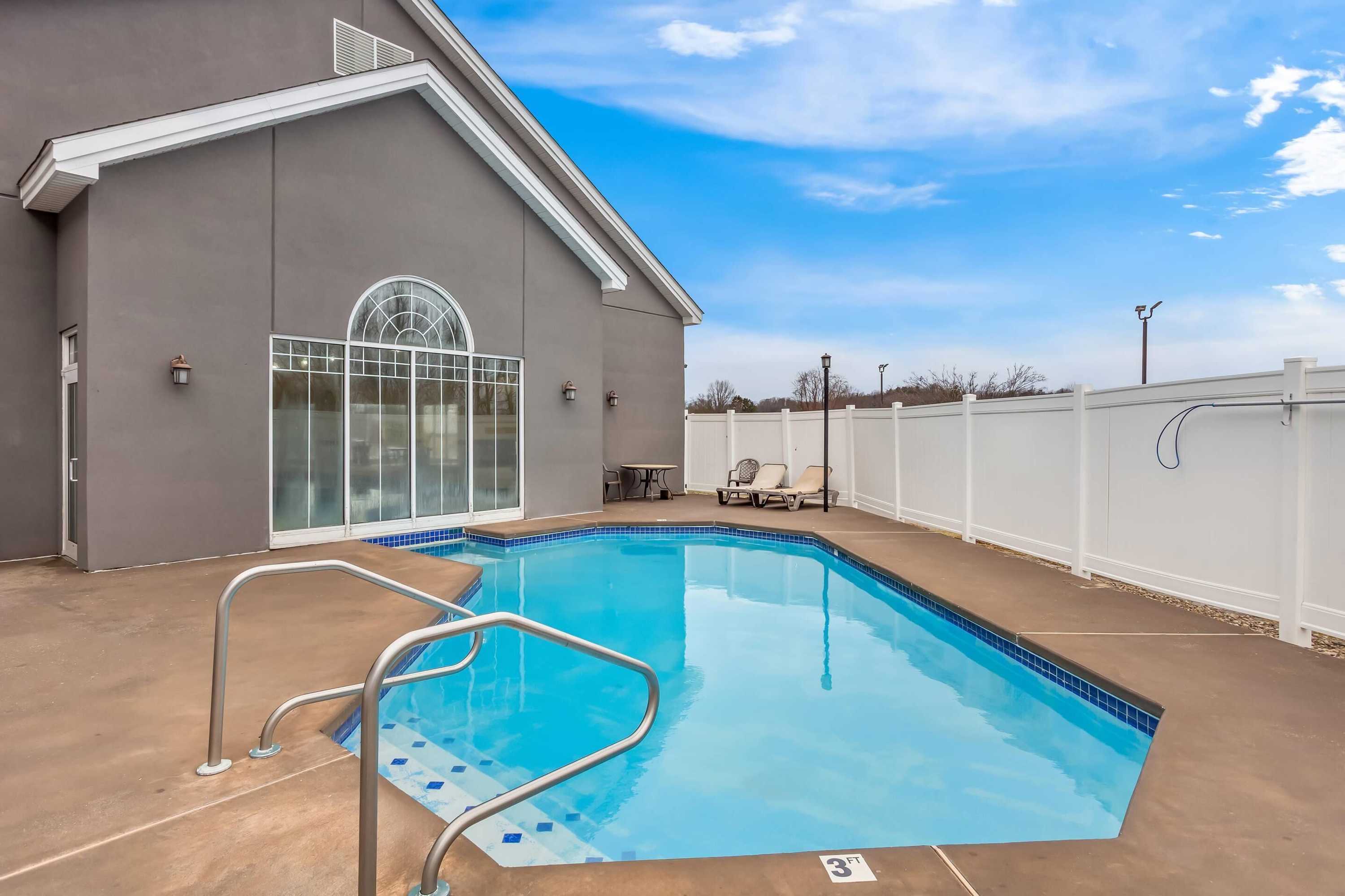 Gift card for Country Inn & Suites by Radisson, Beckley, WV