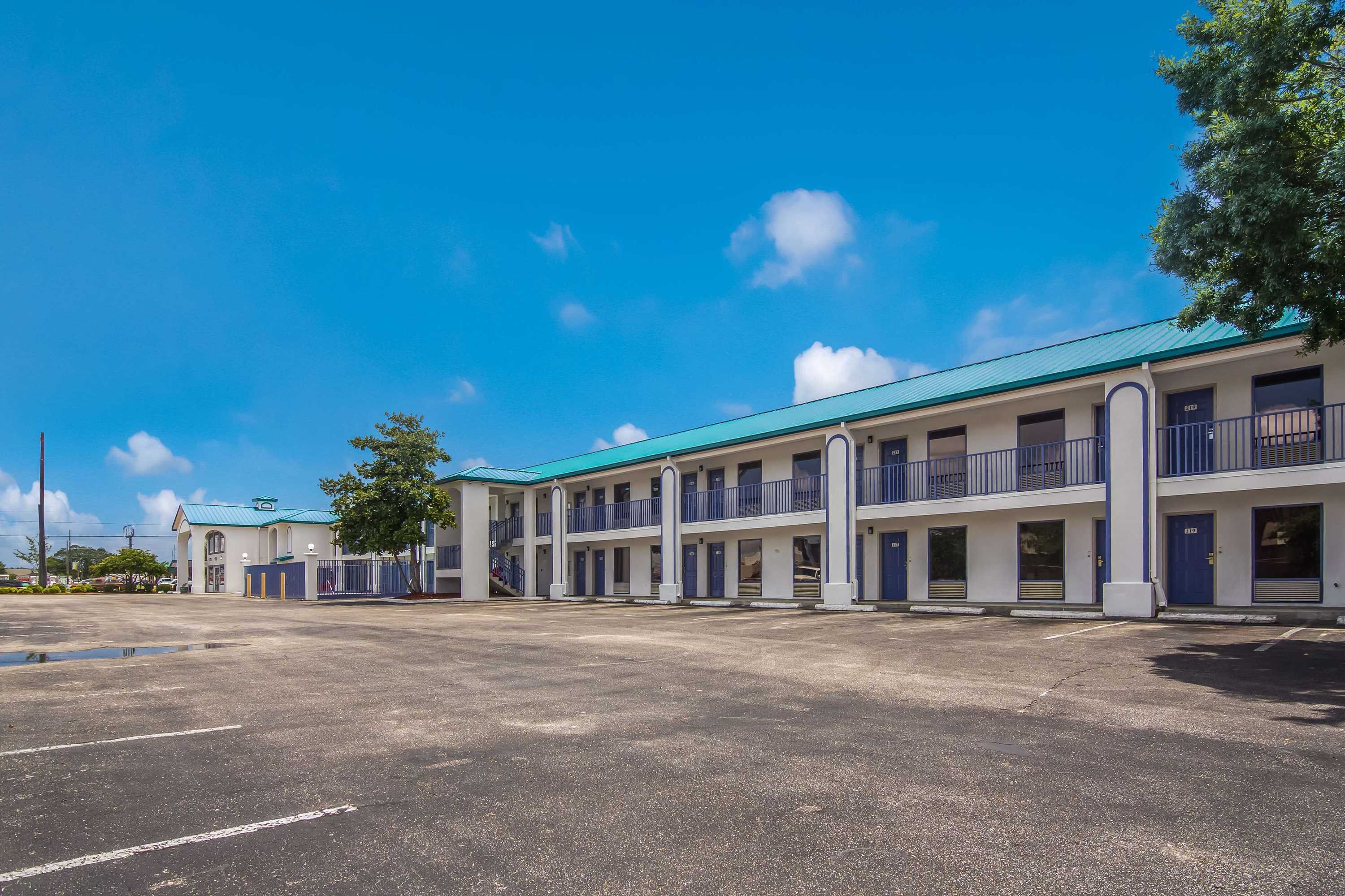 Gift card for Motel 6 Pensacola, FL - Nas