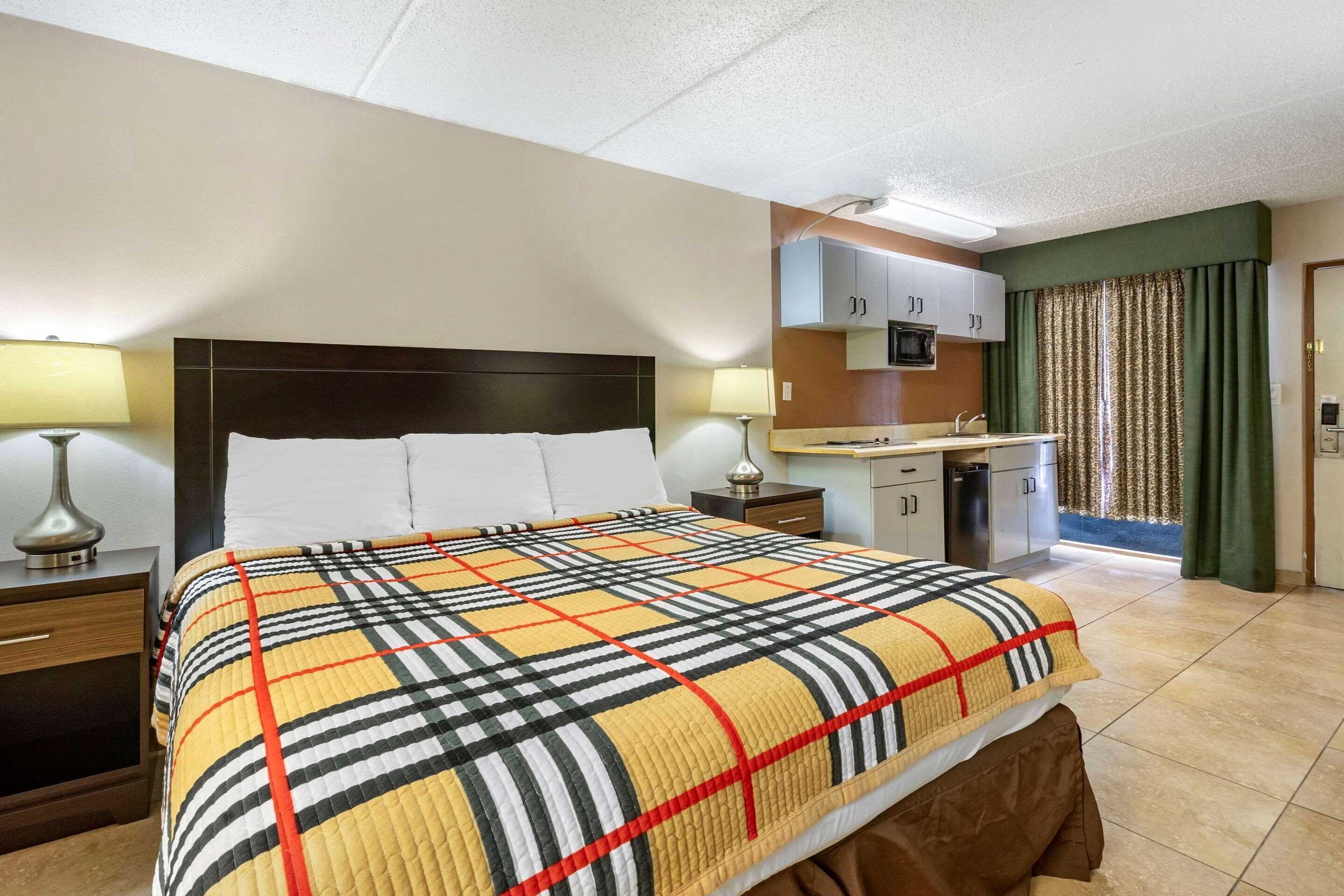 Gift card for Rodeway Inn Clearwater - Dunedin Gift card for Rodeway Inn Clearwater - Dunedin