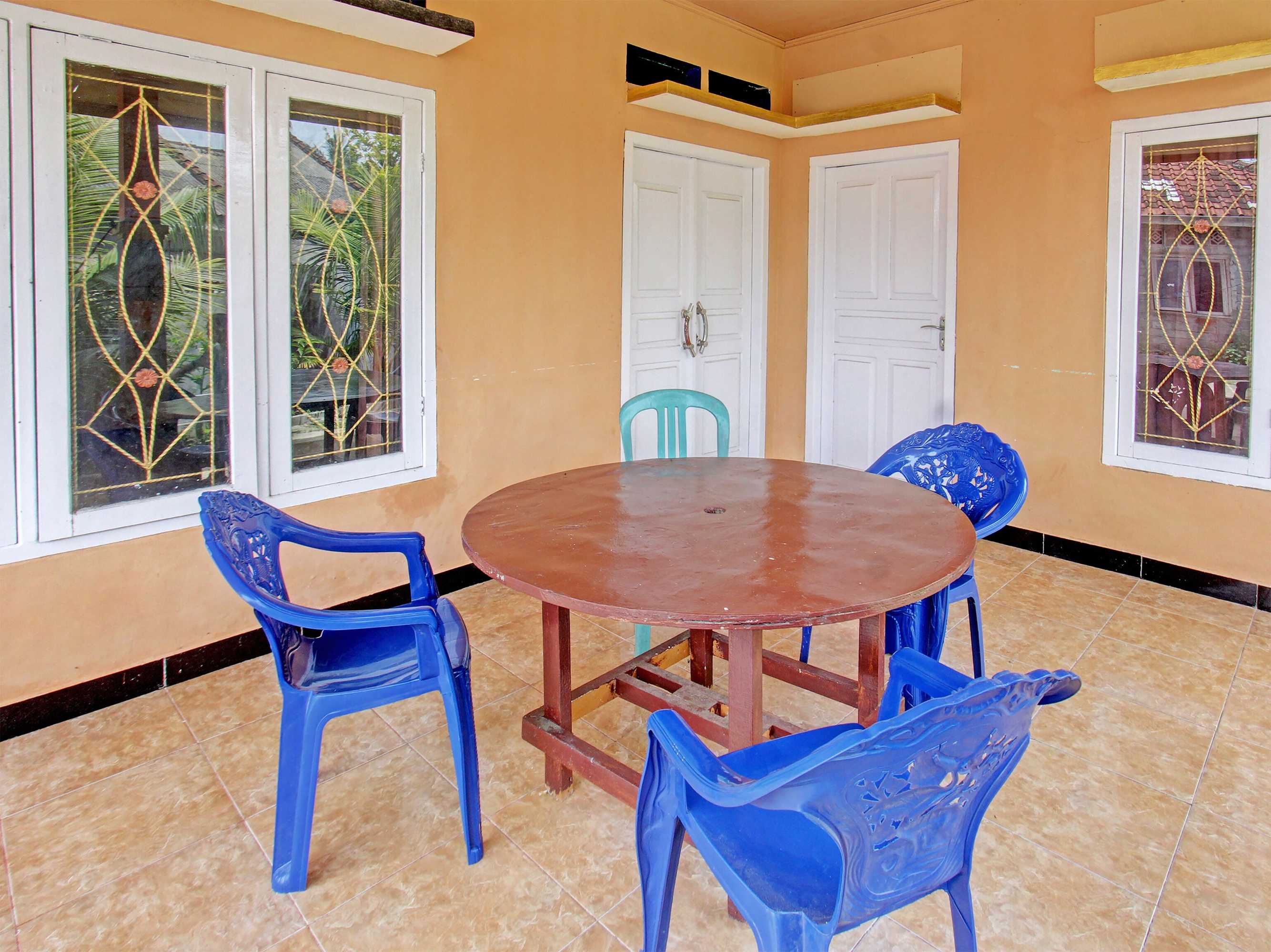Gift card for Oyo 92197 Zahira Homestay Near Ekas Surf School And Service Gift card for Oyo 92197 Zahira Homestay Near Ekas Surf School And Service
