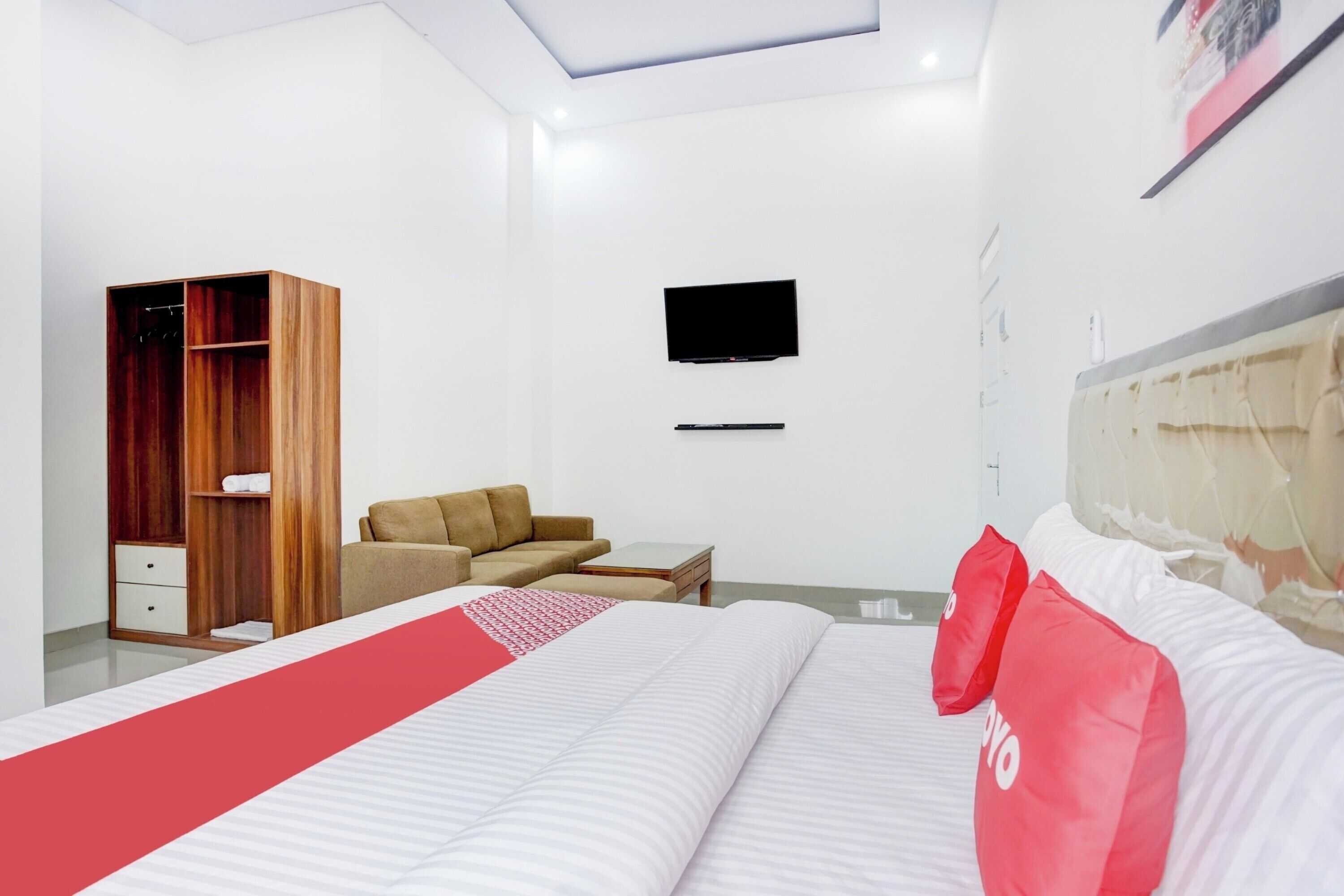 Gift card for Oyo Griya Bawean Gift card for Oyo Griya Bawean