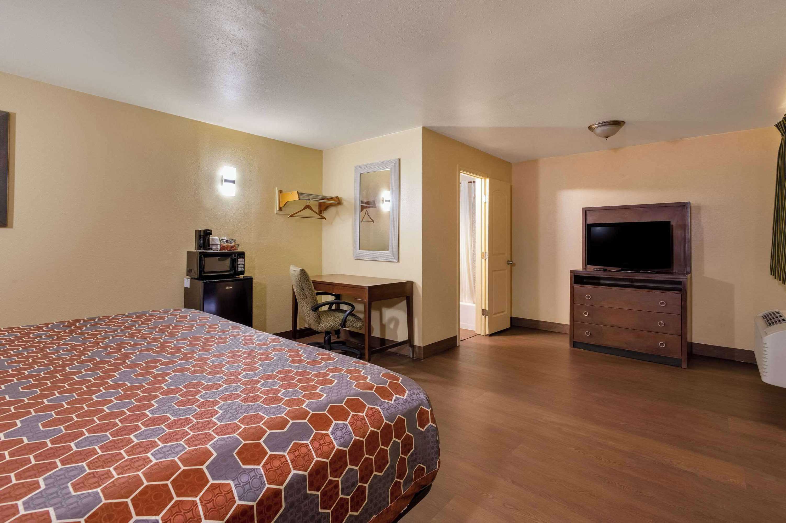 Gift card for Rodeway Inn & Suites East Gift card for Rodeway Inn & Suites East