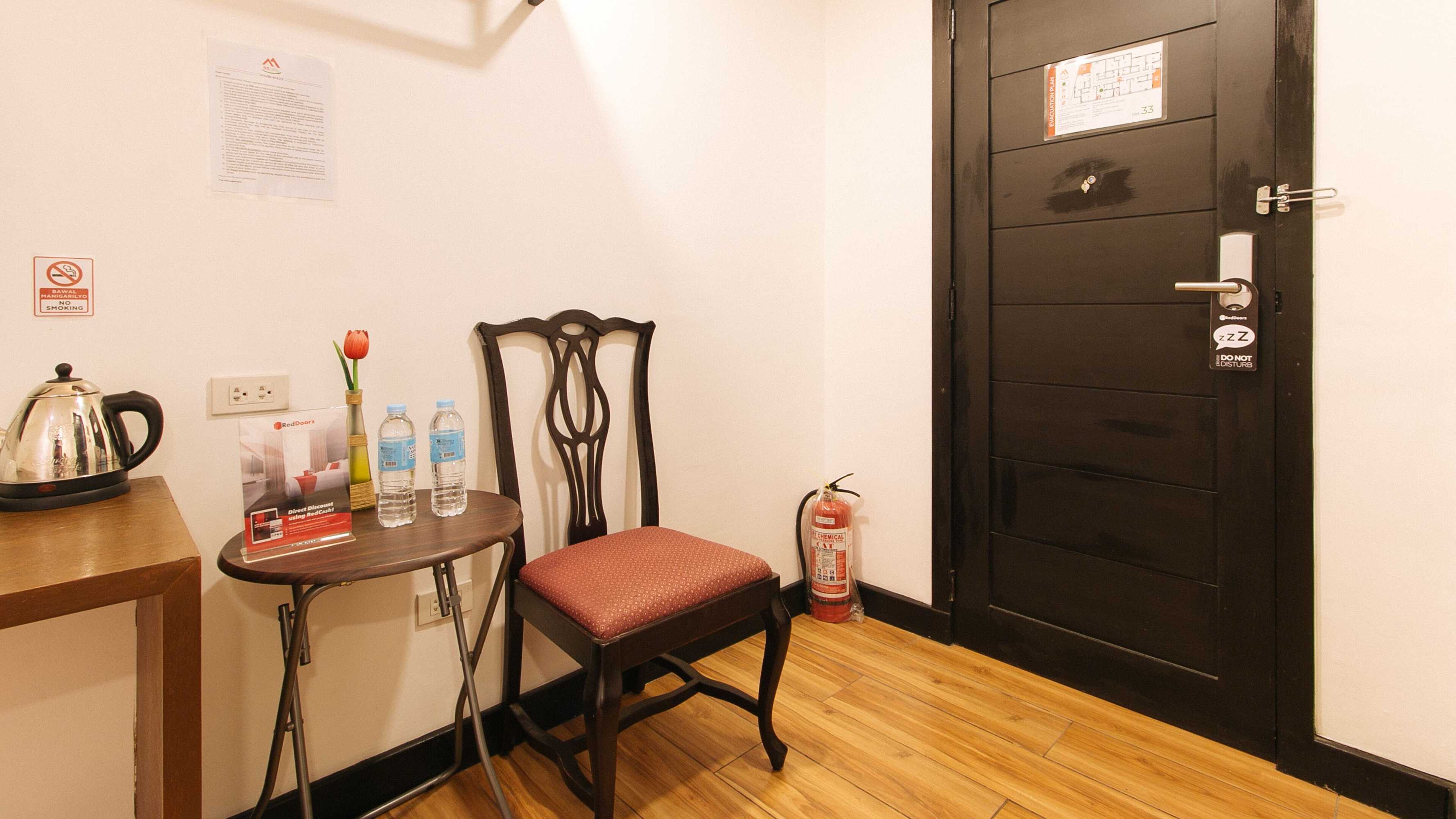 Gift card for Reddoorz Plus at MM Hotel Las Pinas Former Reddoorz Plus Near Bamboo Organ Gift card for Reddoorz Plus at MM Hotel Las Pinas Former Reddoorz Plus Near Bamboo Organ