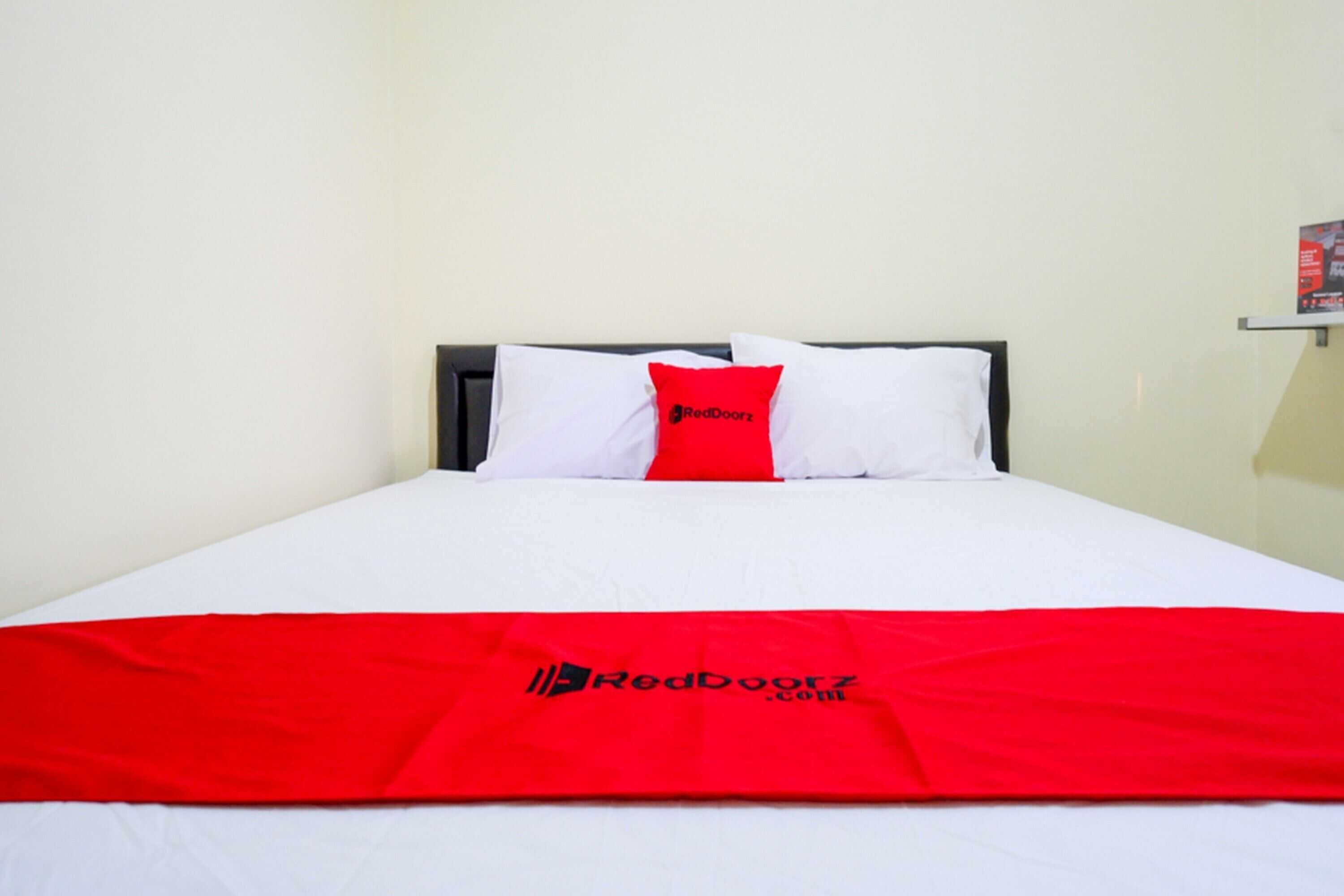 Gift card for Reddoorz Near Gor Satria 3 Gift card for Reddoorz Near Gor Satria 3