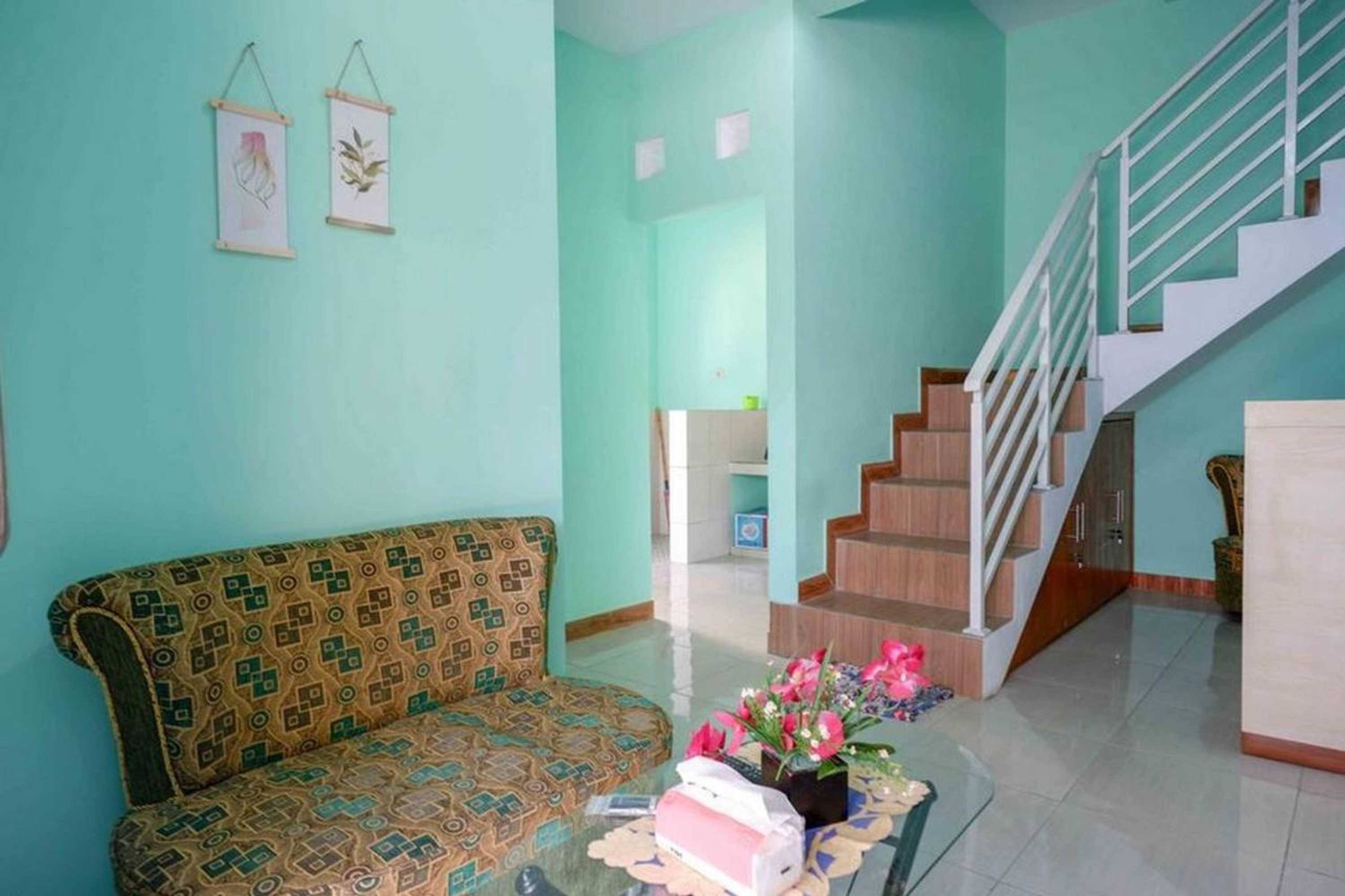 Gift card for Griya Zukarnaen Syariah Mitra Reddoorz Gift card for Griya Zukarnaen Syariah Mitra Reddoorz