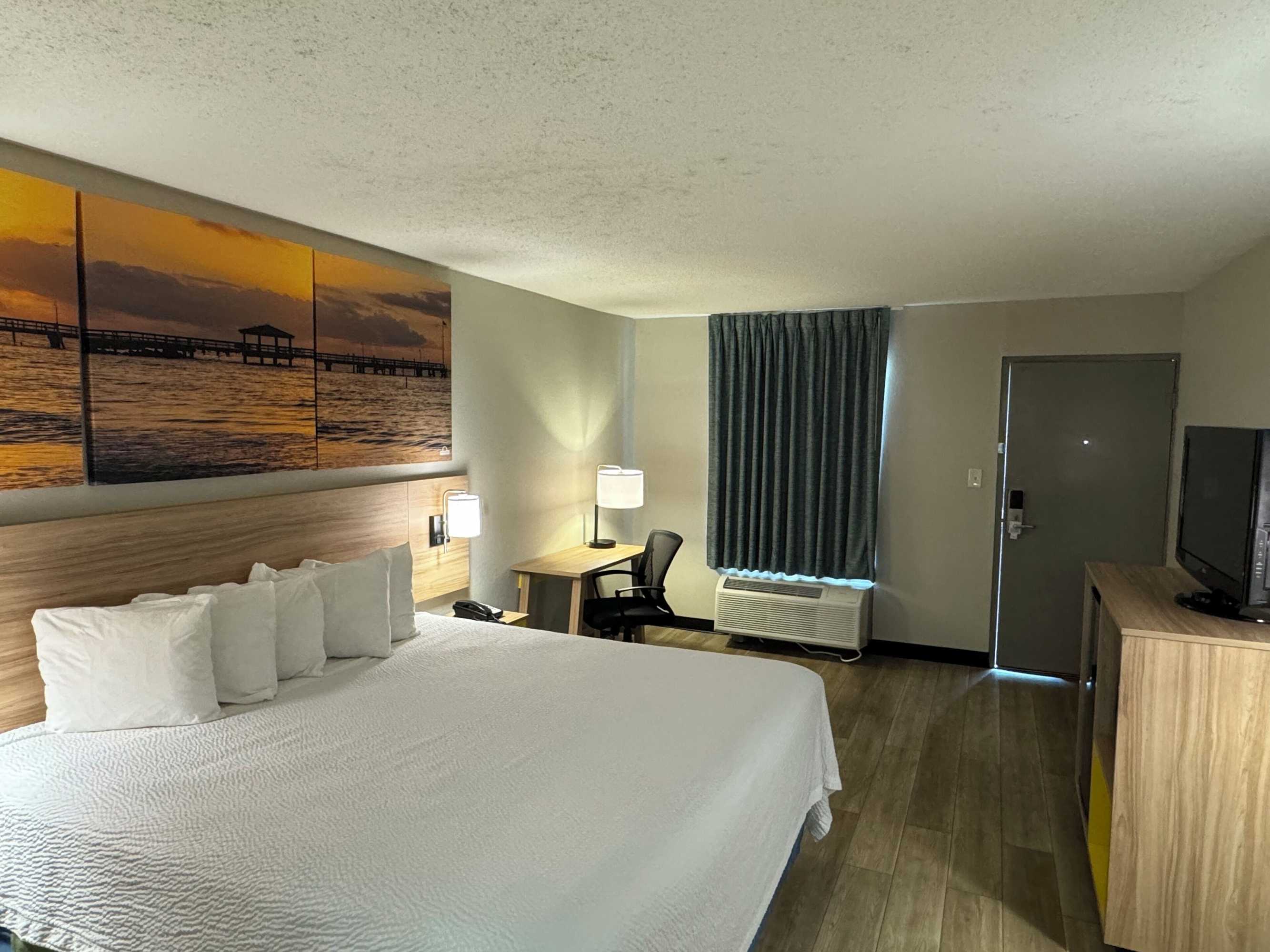 Gift card for Days Inn by Wyndham Crystal River