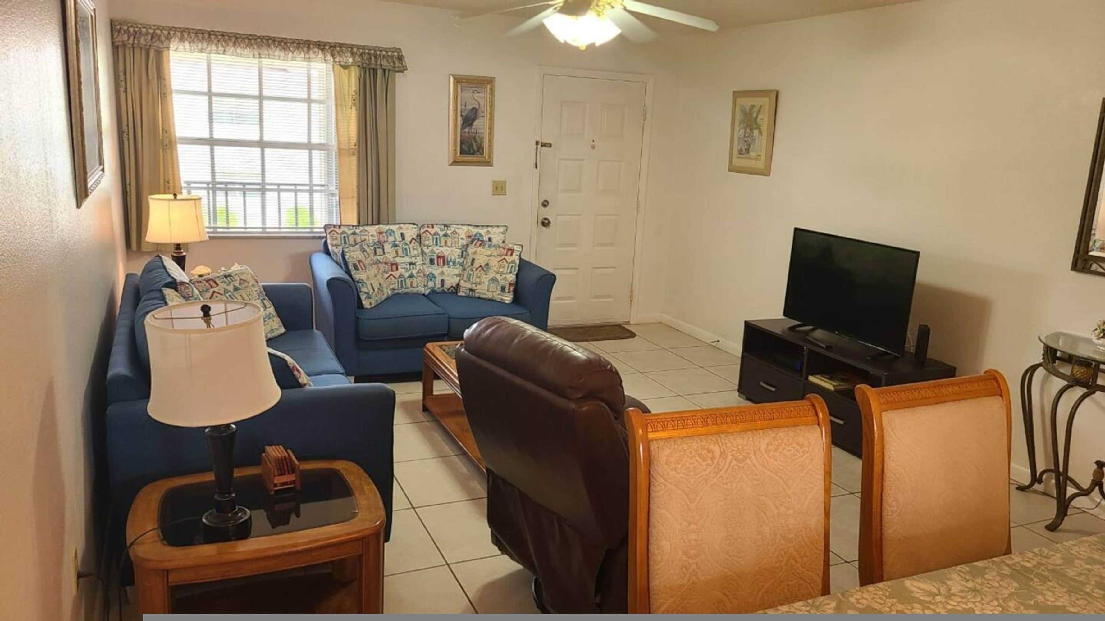 Gift card for Palm Manor Resort - Unit 6-203 Gift card for Palm Manor Resort - Unit 6-203