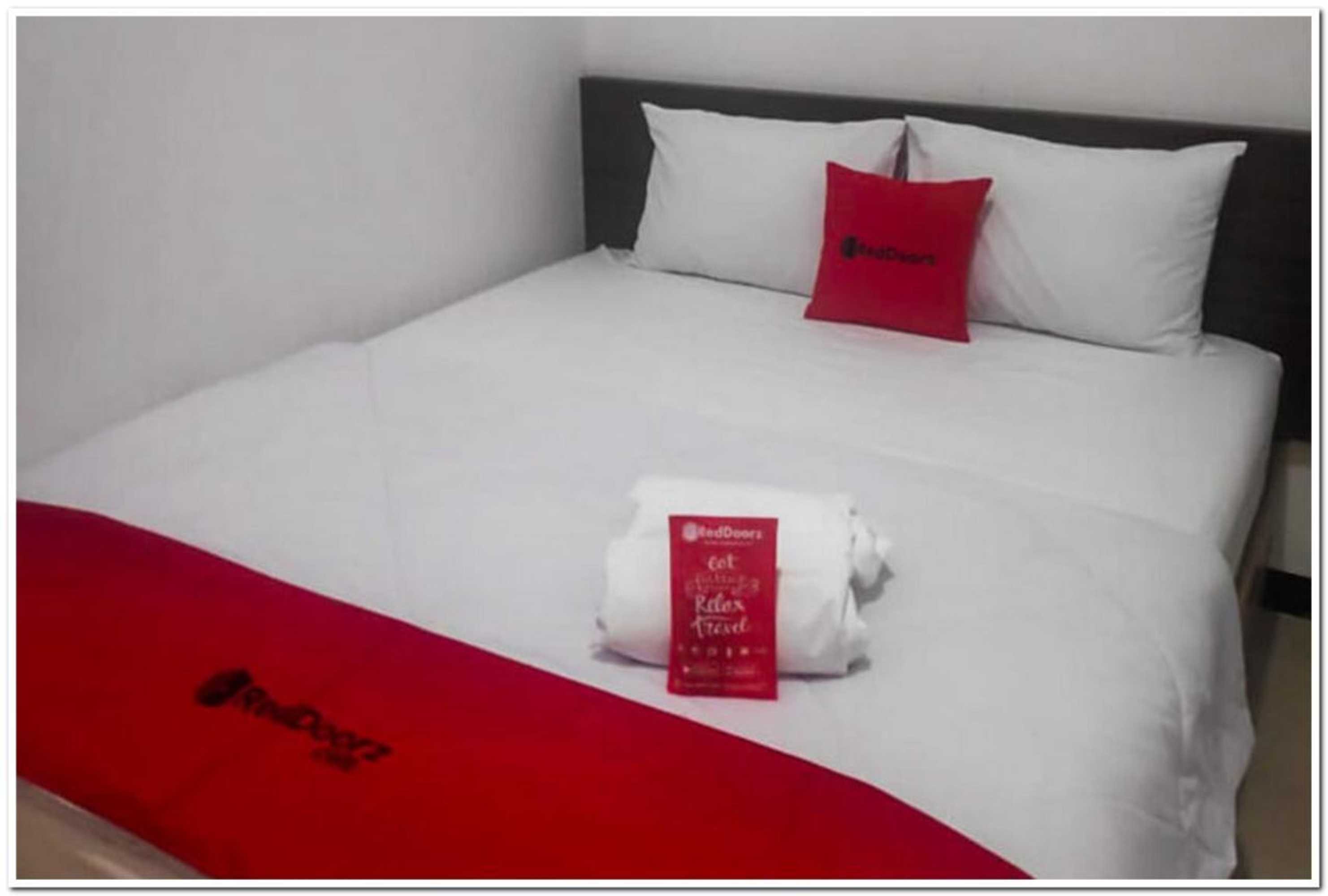 Gift card for Reddoorz Near Moro Mall Purwokerto 2 Gift card for Reddoorz Near Moro Mall Purwokerto 2