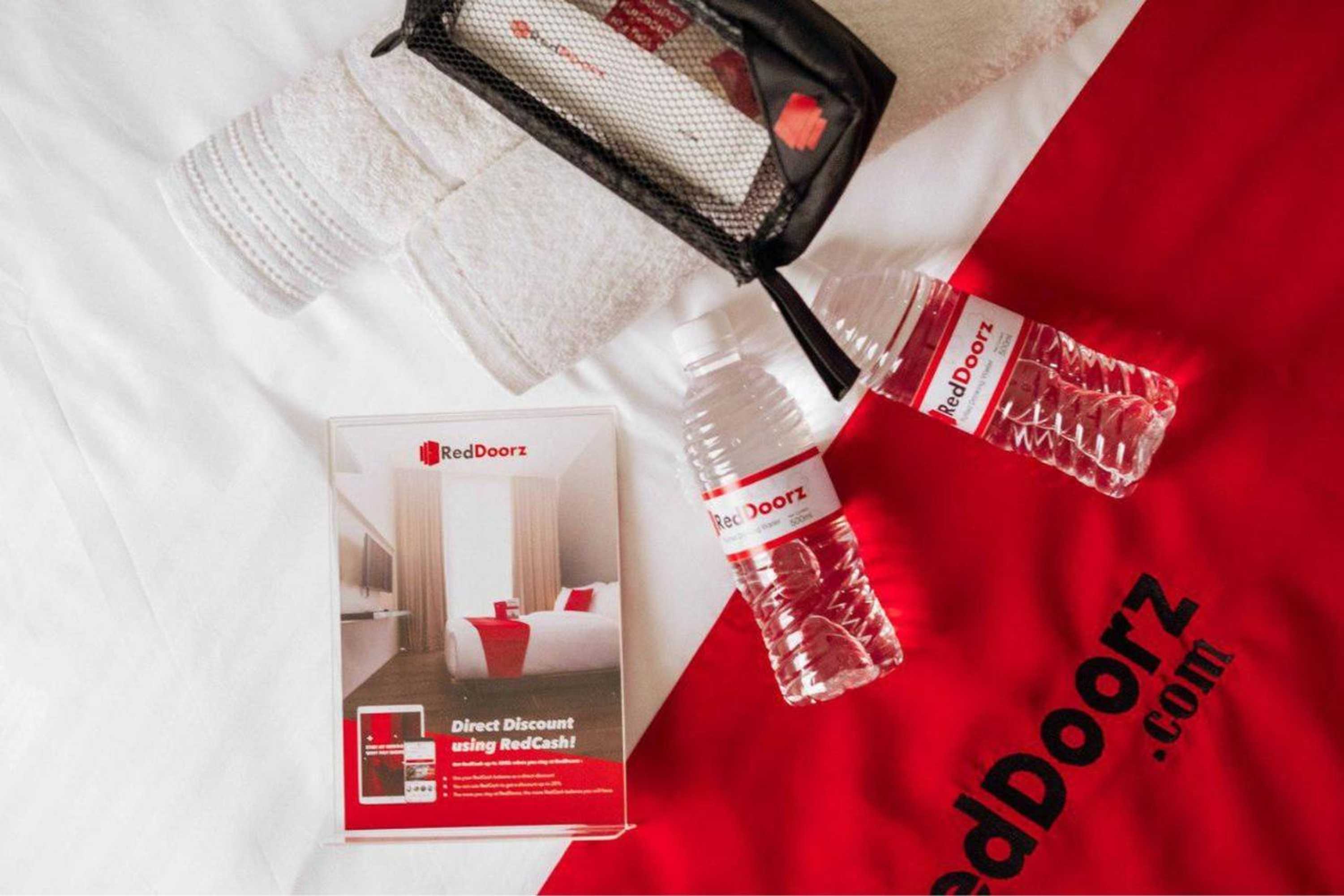 Gift card for Reddoorz @ Simpang Pos Medan