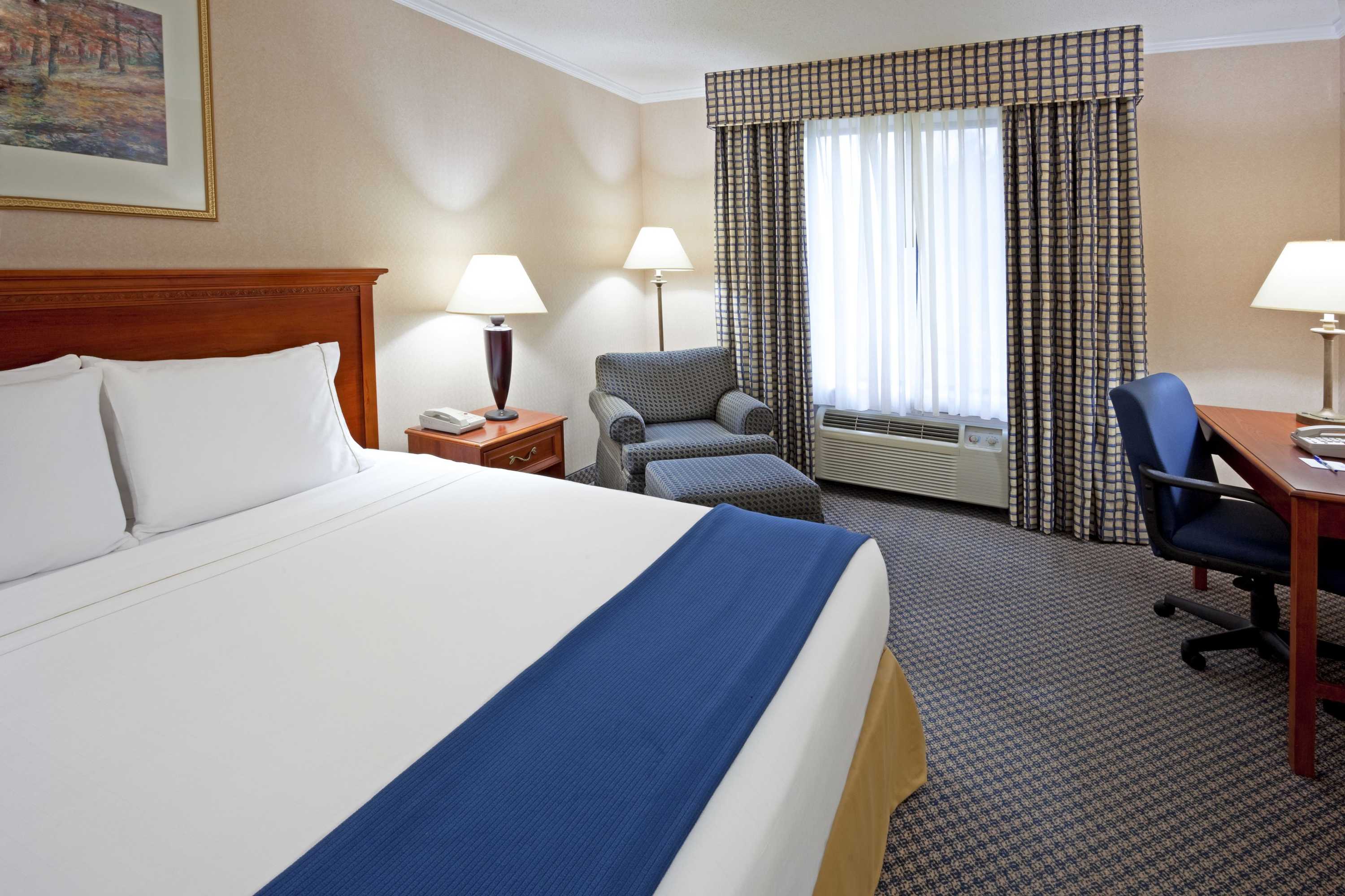 Gift card for Holiday Inn Express & Suites East Greenbush (albany-Skyline) by Ihg Gift card for Holiday Inn Express & Suites East Greenbush (albany-Skyline) by Ihg