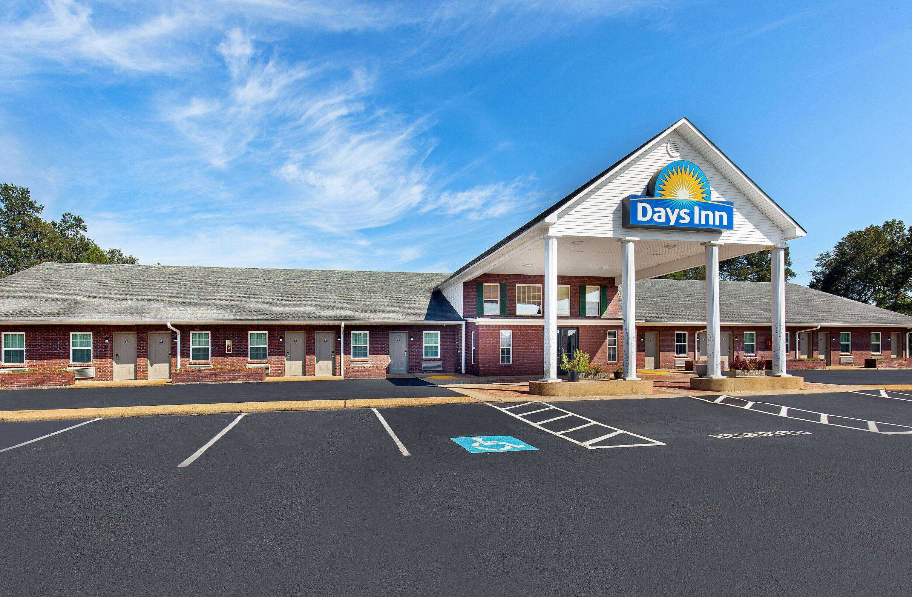 Gift card for Days Inn by Wyndham Savannah Gift card for Days Inn by Wyndham Savannah