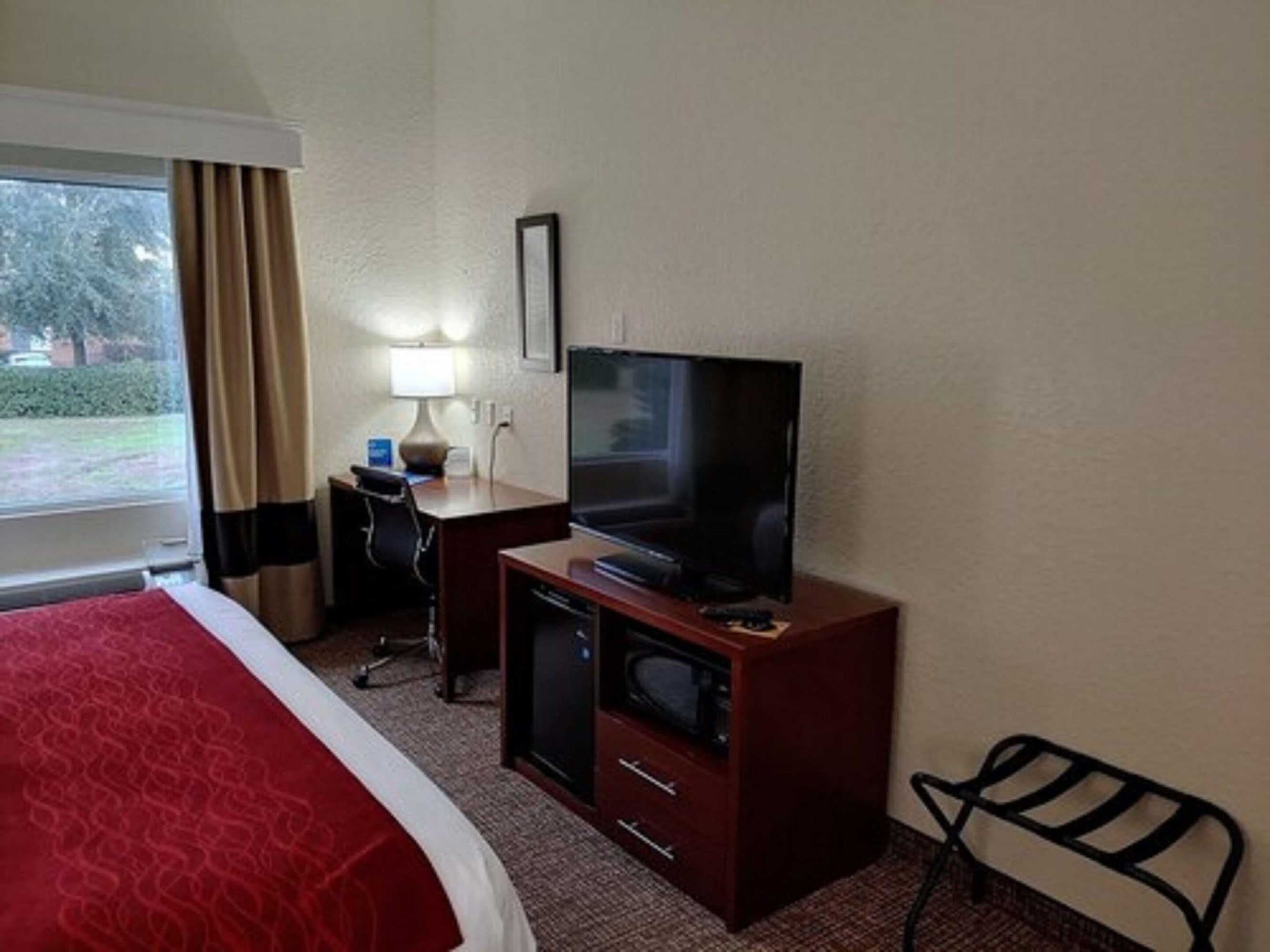 Gift card for Comfort Inn & Suites Marianna I-10 Gift card for Comfort Inn & Suites Marianna I-10