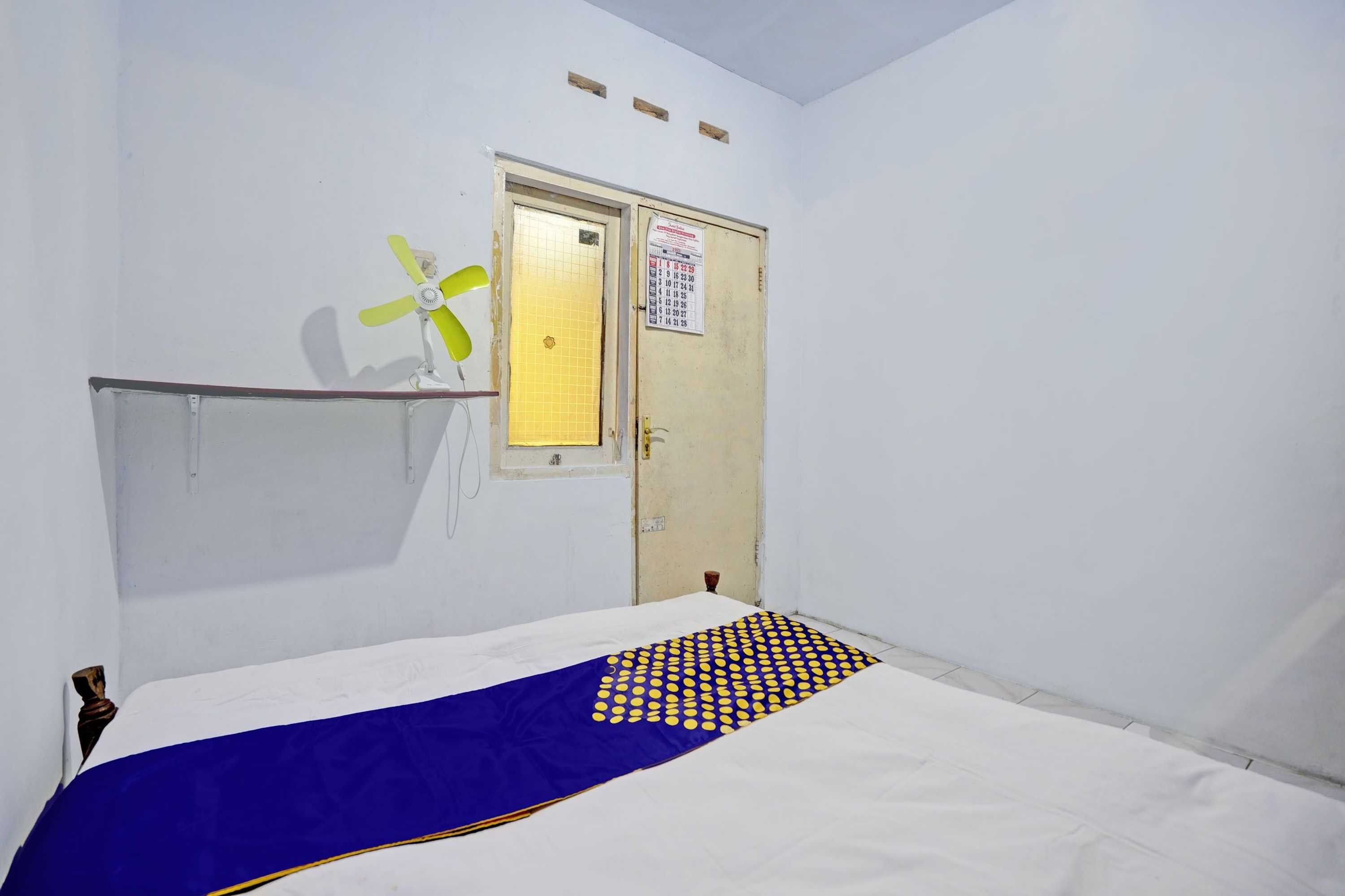 Gift card for Oyo Life 92921 Omaya Kost Syariah Gift card for Oyo Life 92921 Omaya Kost Syariah