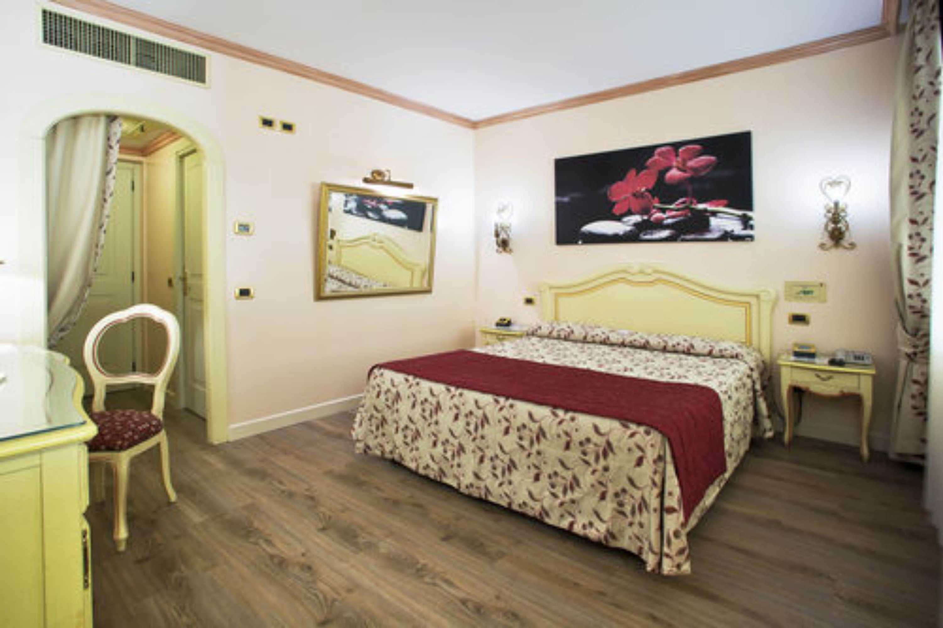 Gift card for Vip's Motel Luxury Accommodation & Spa Gift card for Vip's Motel Luxury Accommodation & Spa