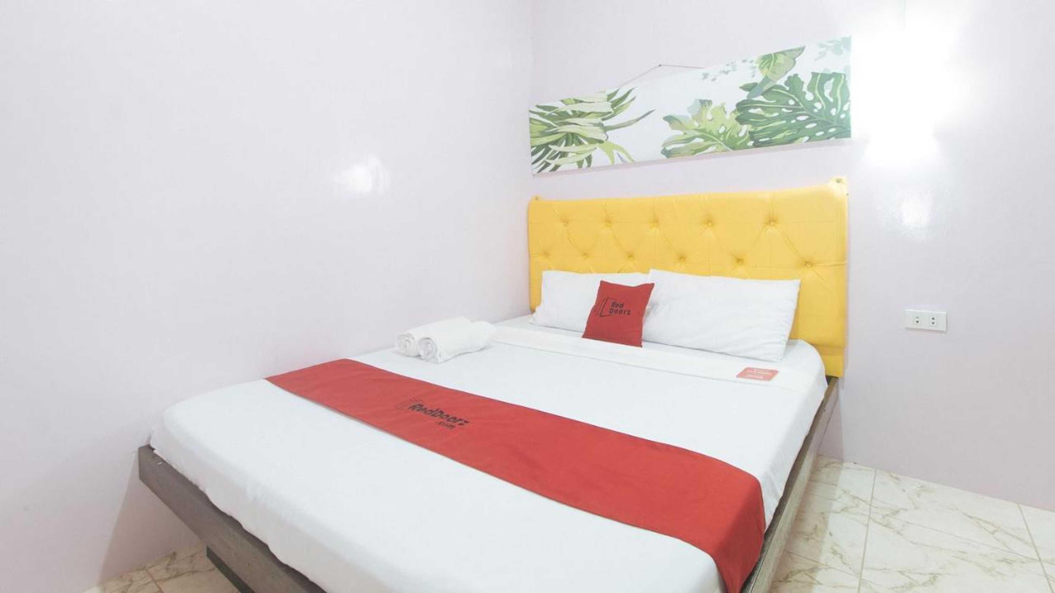 Gift card for Oyo 702 Queens Hometel