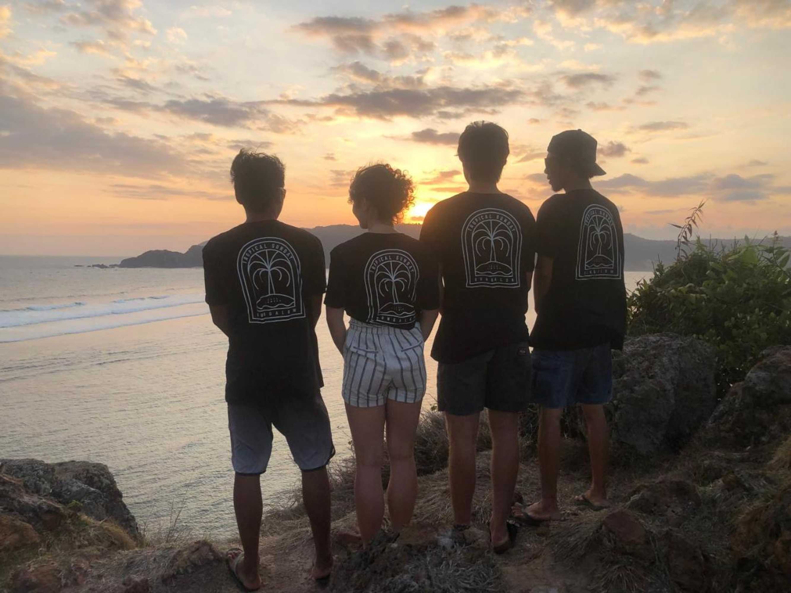 Gift card for Tropical Sunday Bungalow - Surf And Stay