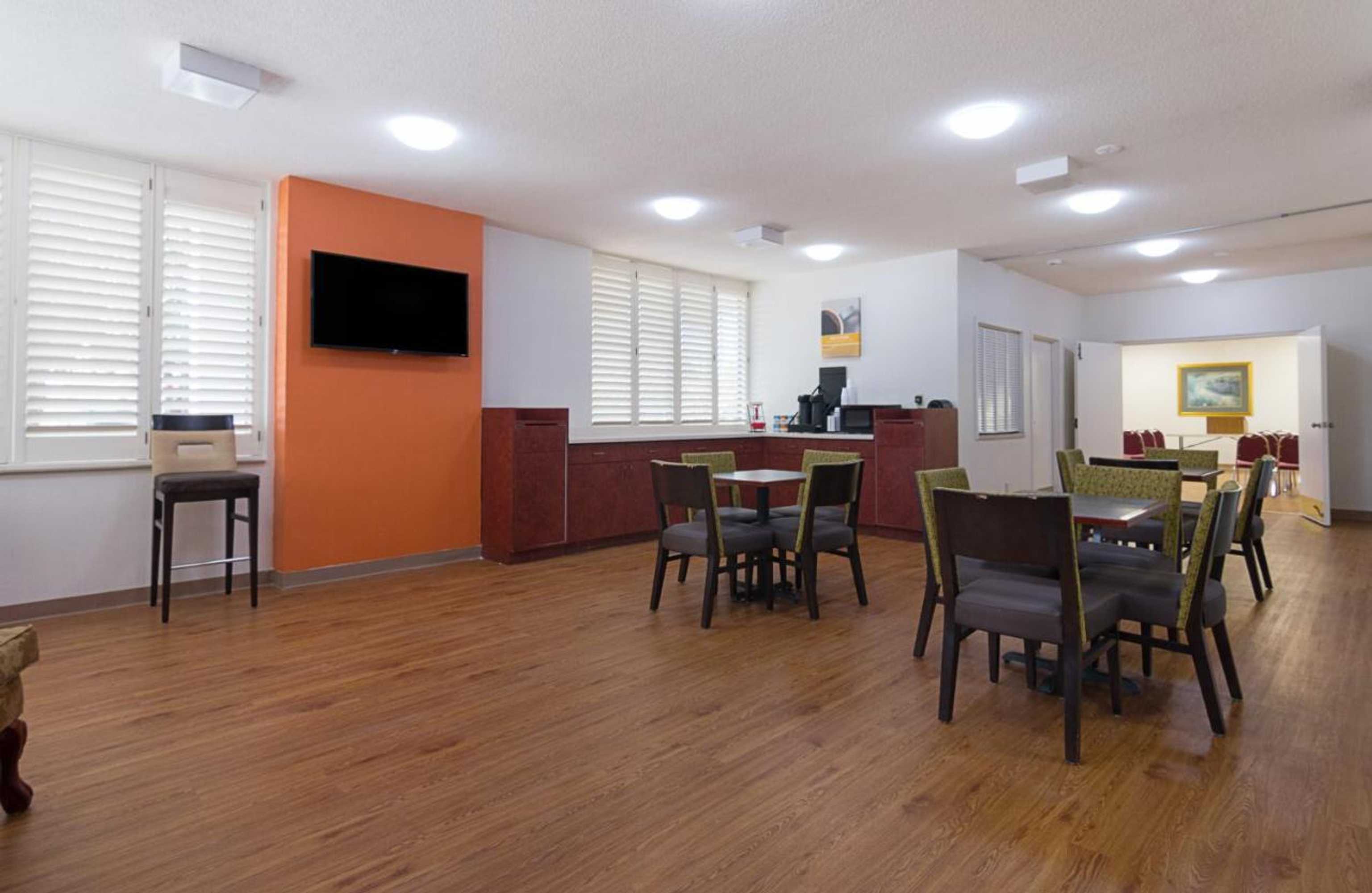 Gift card for Motel 6 Newnan, GA