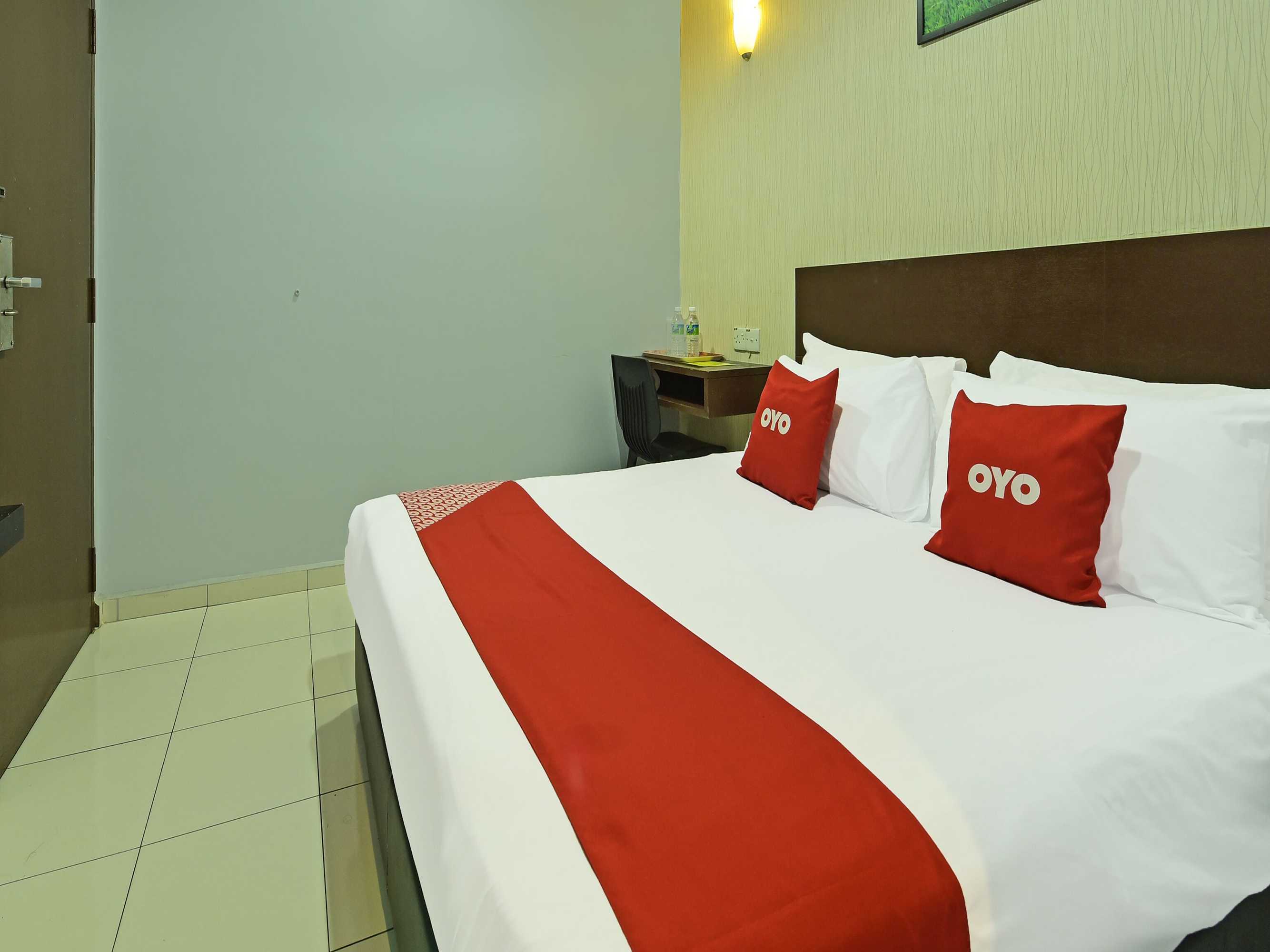 Gift card for Oyo 90644 M Three Hotel Gift card for Oyo 90644 M Three Hotel
