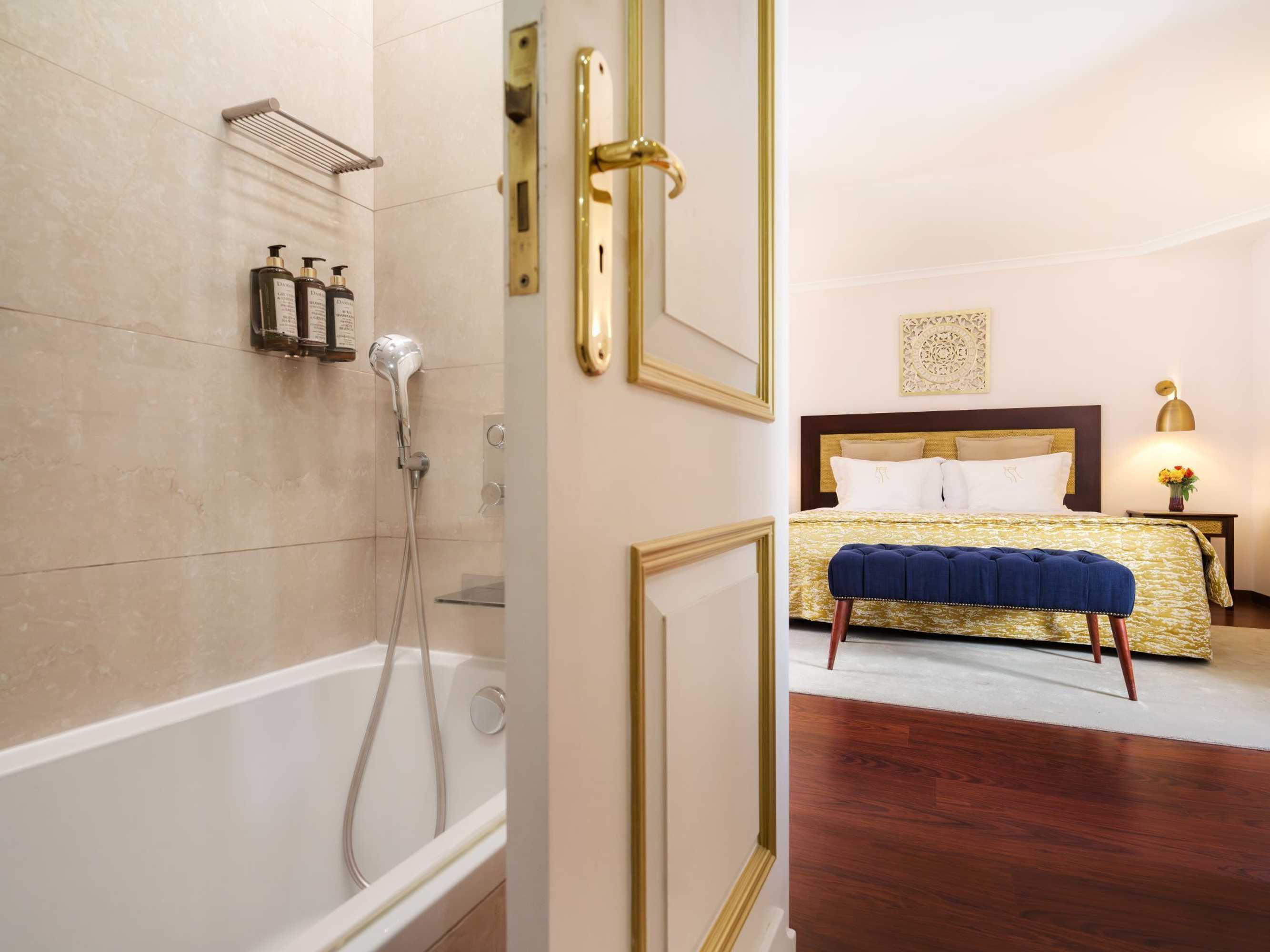 Gift card for Casa Senhoras Rainhas - Óbidos - by Unlock Hotels Gift card for Casa Senhoras Rainhas - Óbidos - by Unlock Hotels