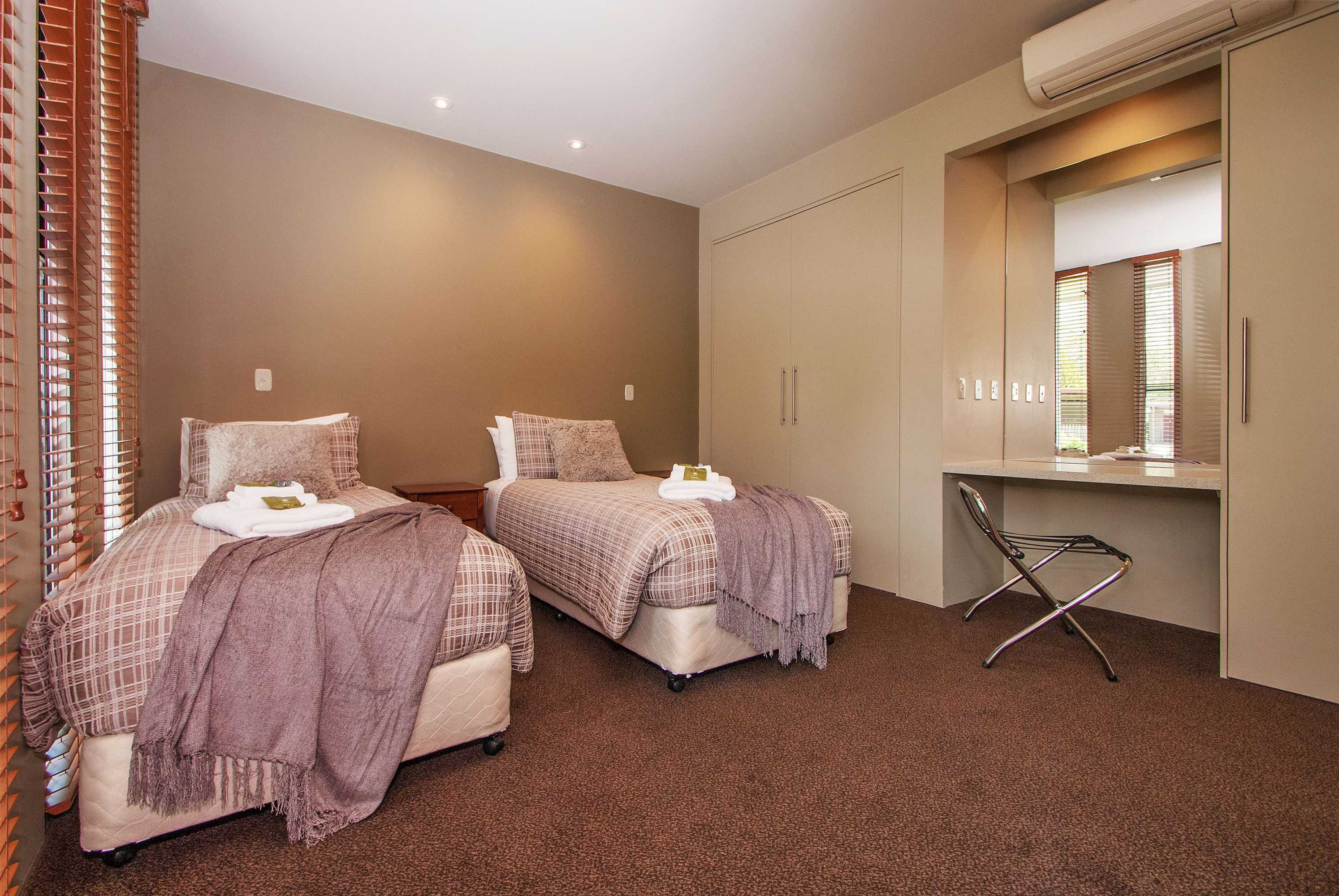 Gift card for Centenary Peaks Townhouses Gift card for Centenary Peaks Townhouses
