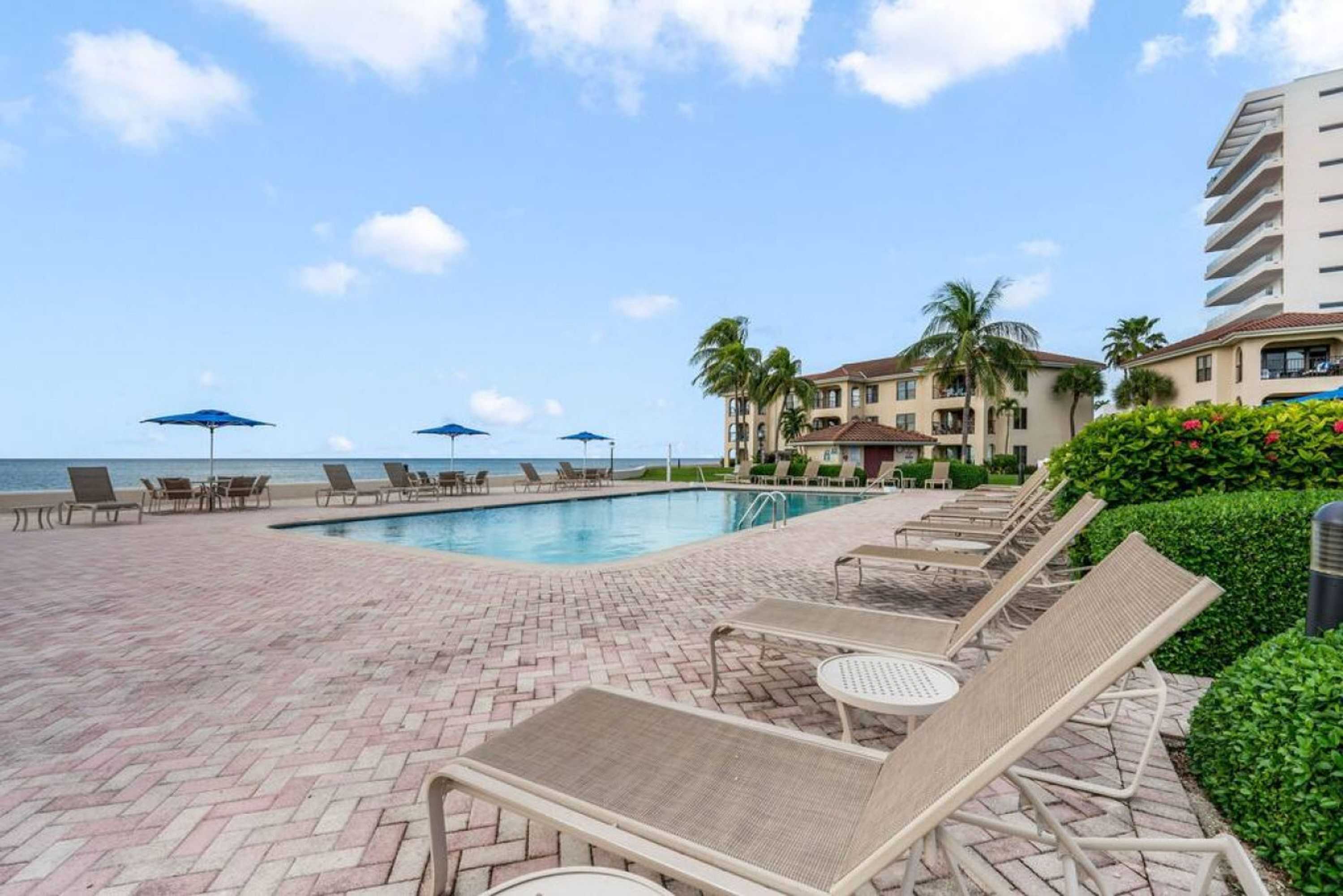 Gift card for Georgetown Villas #115 by Cayman Vacation Gift card for Georgetown Villas #115 by Cayman Vacation