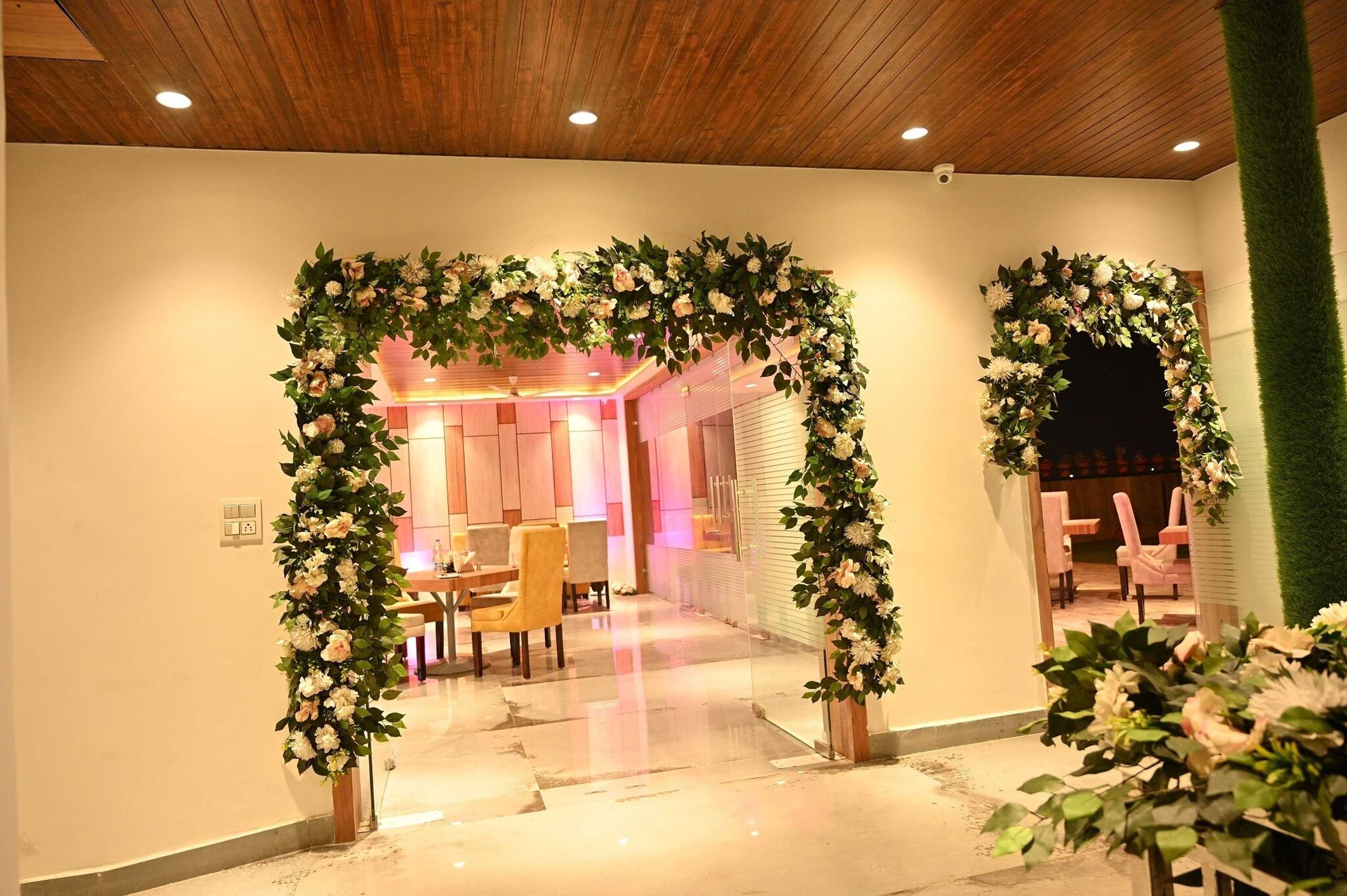 Gift card for Hotel Aakriti Clarks Inn Express Gift card for Hotel Aakriti Clarks Inn Express