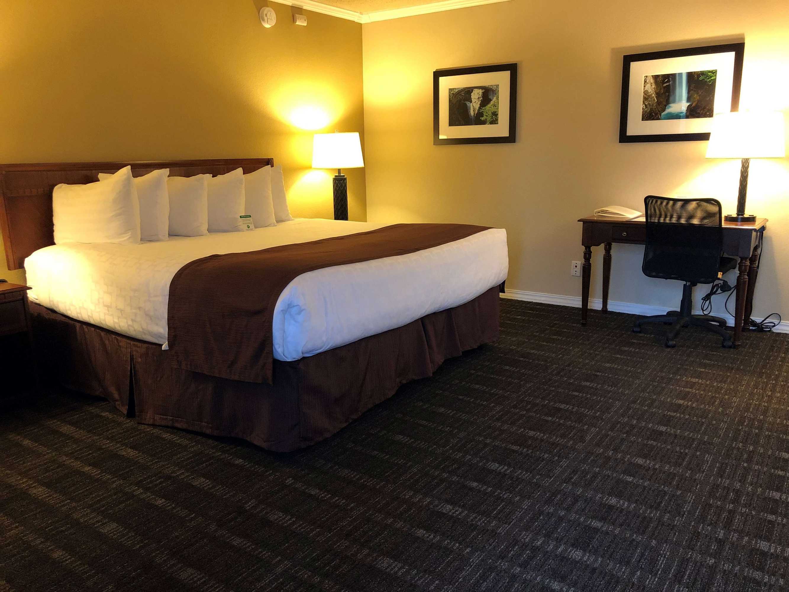Gift card for Best Western Lakewood- Historic Landmark Gift card for Best Western Lakewood- Historic Landmark