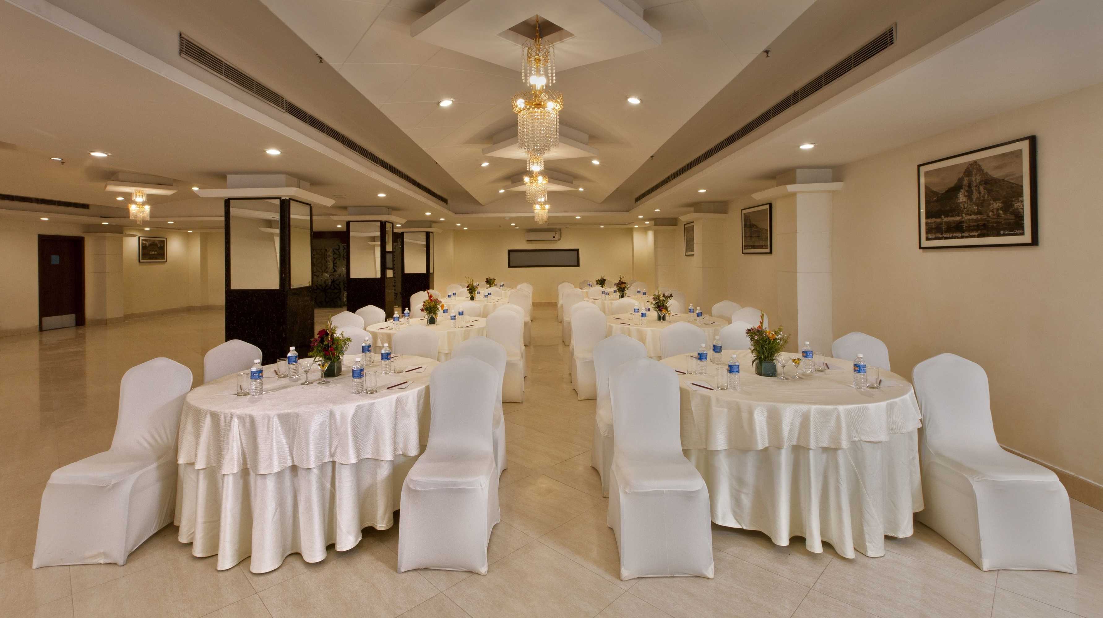 Gift card for Red Fox by Lemon Tree Hotels, Alwar Gift card for Red Fox by Lemon Tree Hotels, Alwar