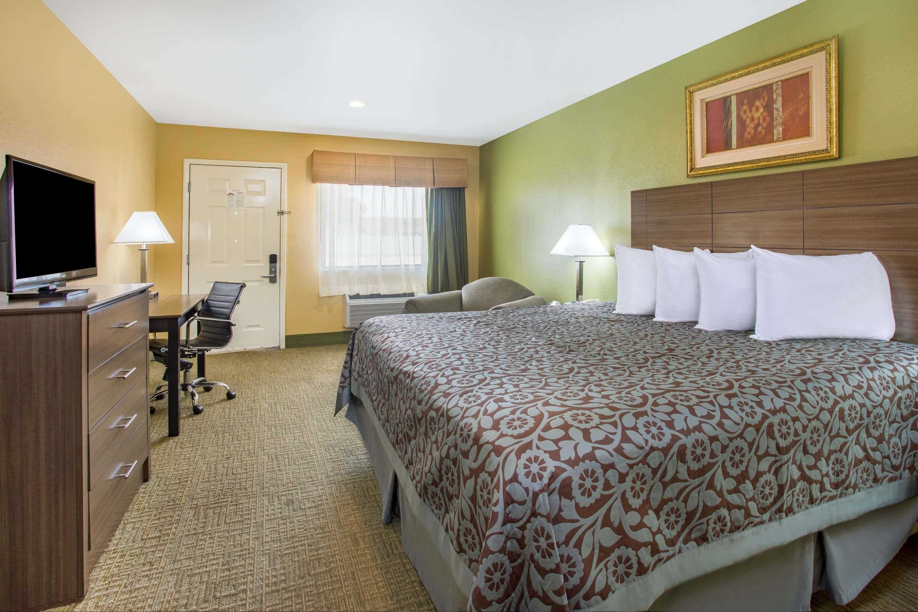 Gift card for Days Inn by Wyndham Abbeville Gift card for Days Inn by Wyndham Abbeville