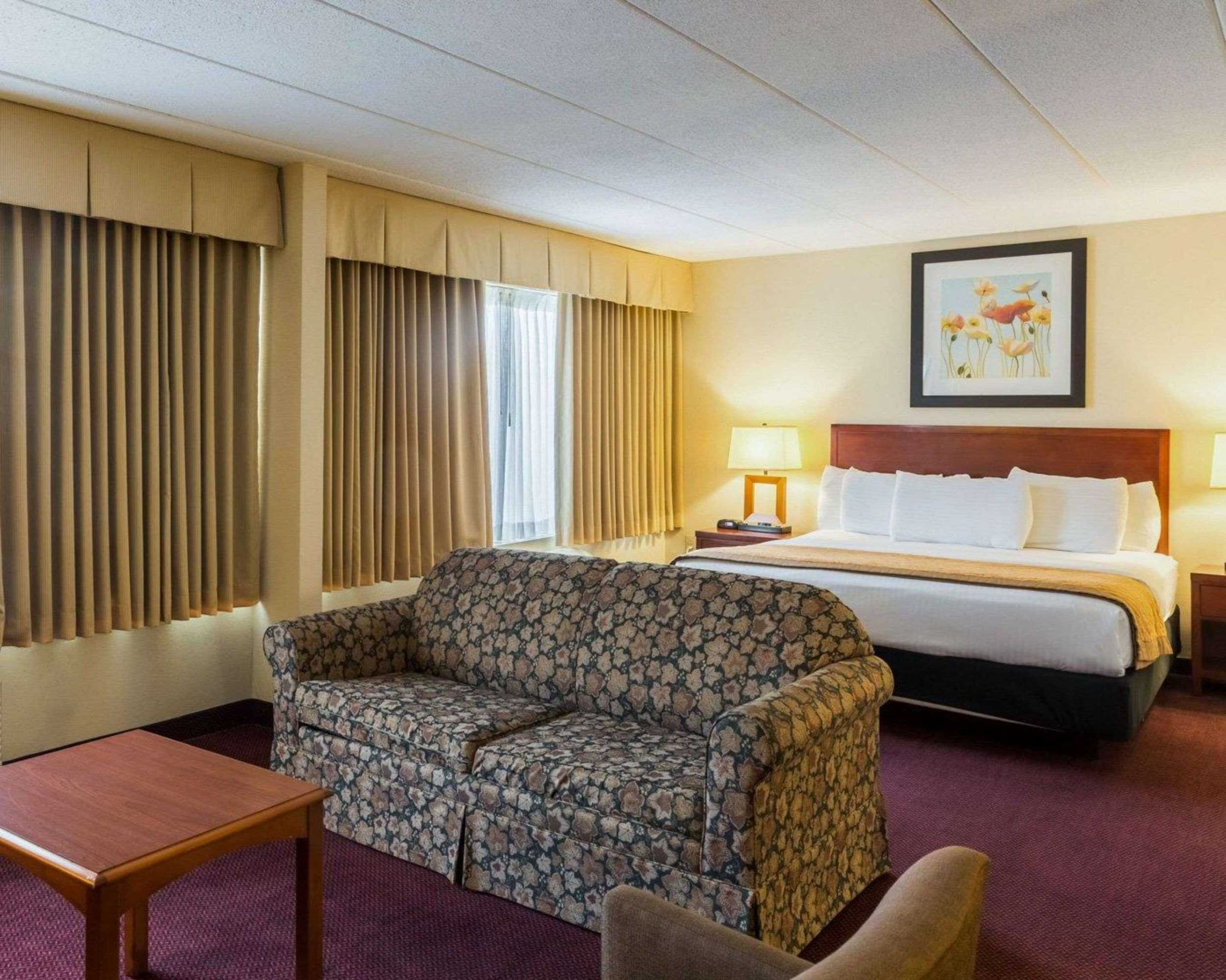 Gift card for Clarion Hotel Somerset - New Brunswick Gift card for Clarion Hotel Somerset - New Brunswick