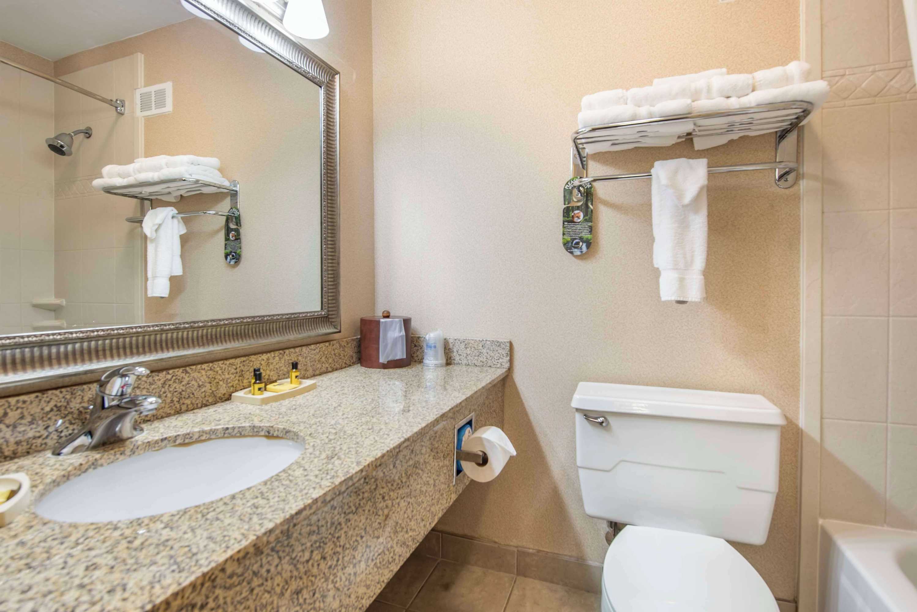 Gift card for Best Western Plus Bridgeport Inn Gift card for Best Western Plus Bridgeport Inn