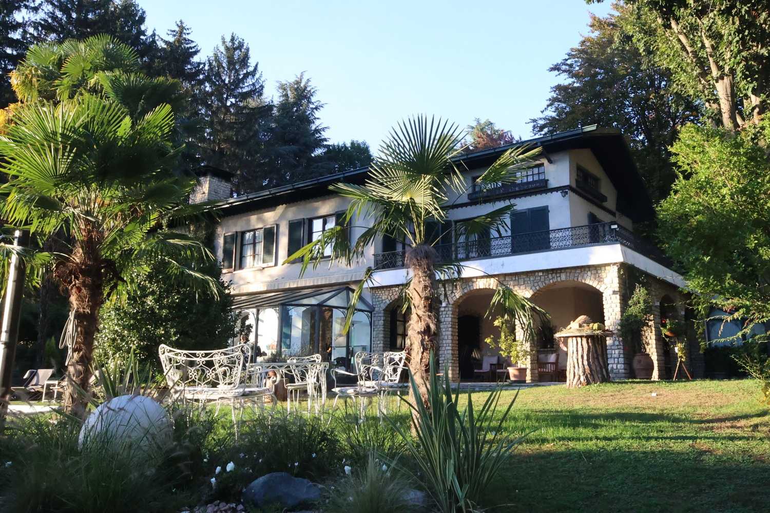 Gift card for Wonderful Villa Between Como And Milano