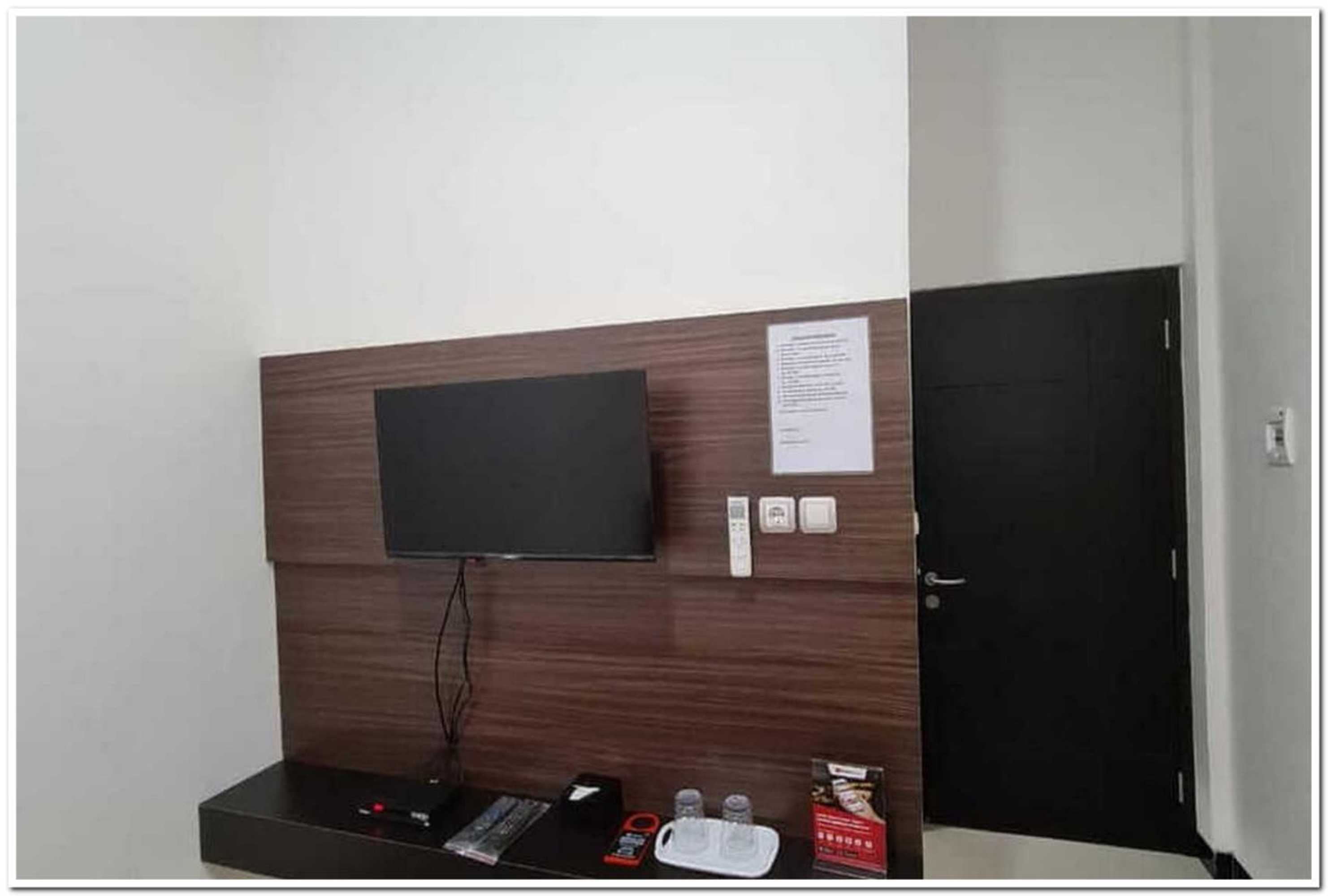 Gift card for Reddoorz Near Moro Mall Purwokerto 2 Gift card for Reddoorz Near Moro Mall Purwokerto 2