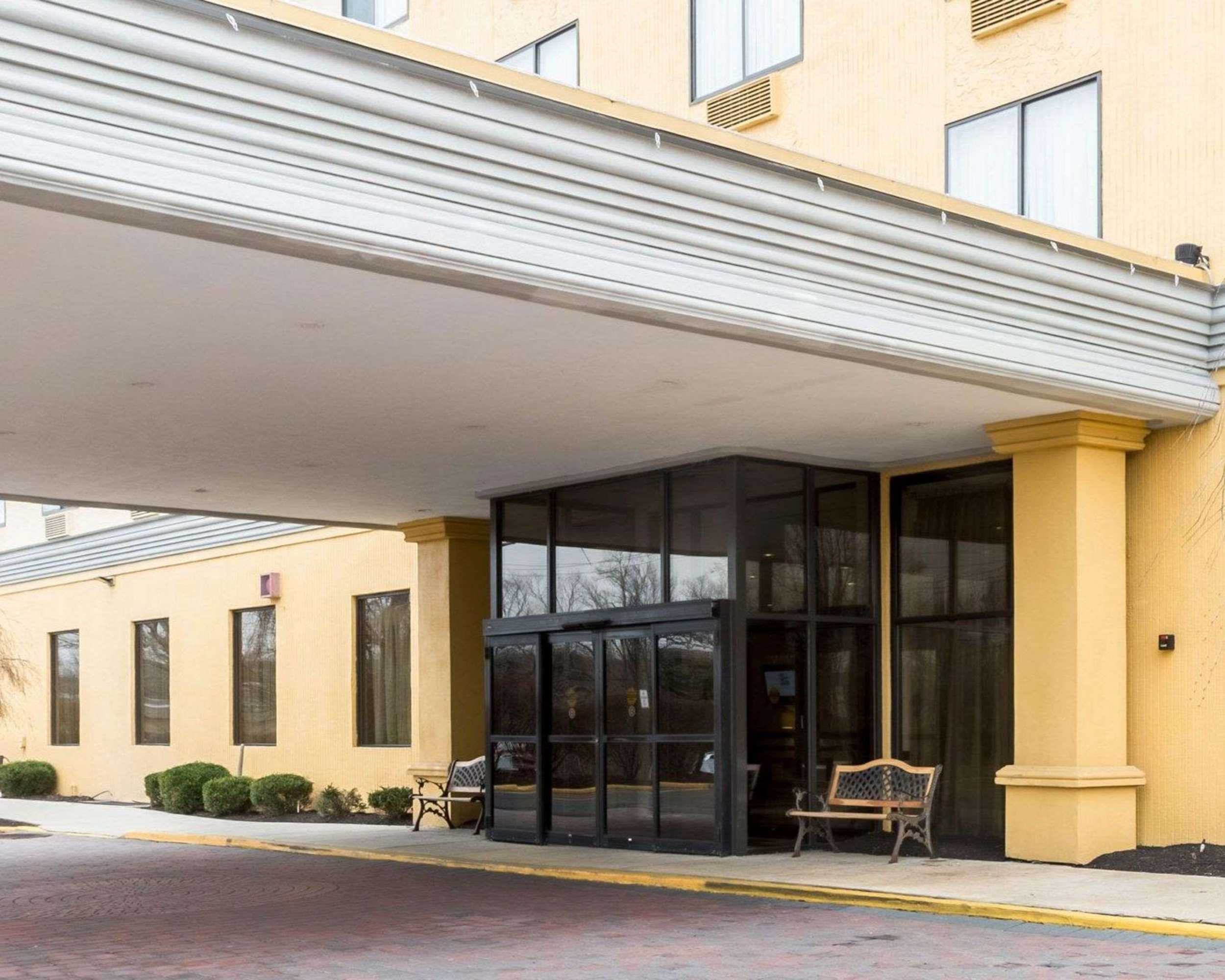 Gift card for Clarion Hotel Somerset - New Brunswick Gift card for Clarion Hotel Somerset - New Brunswick