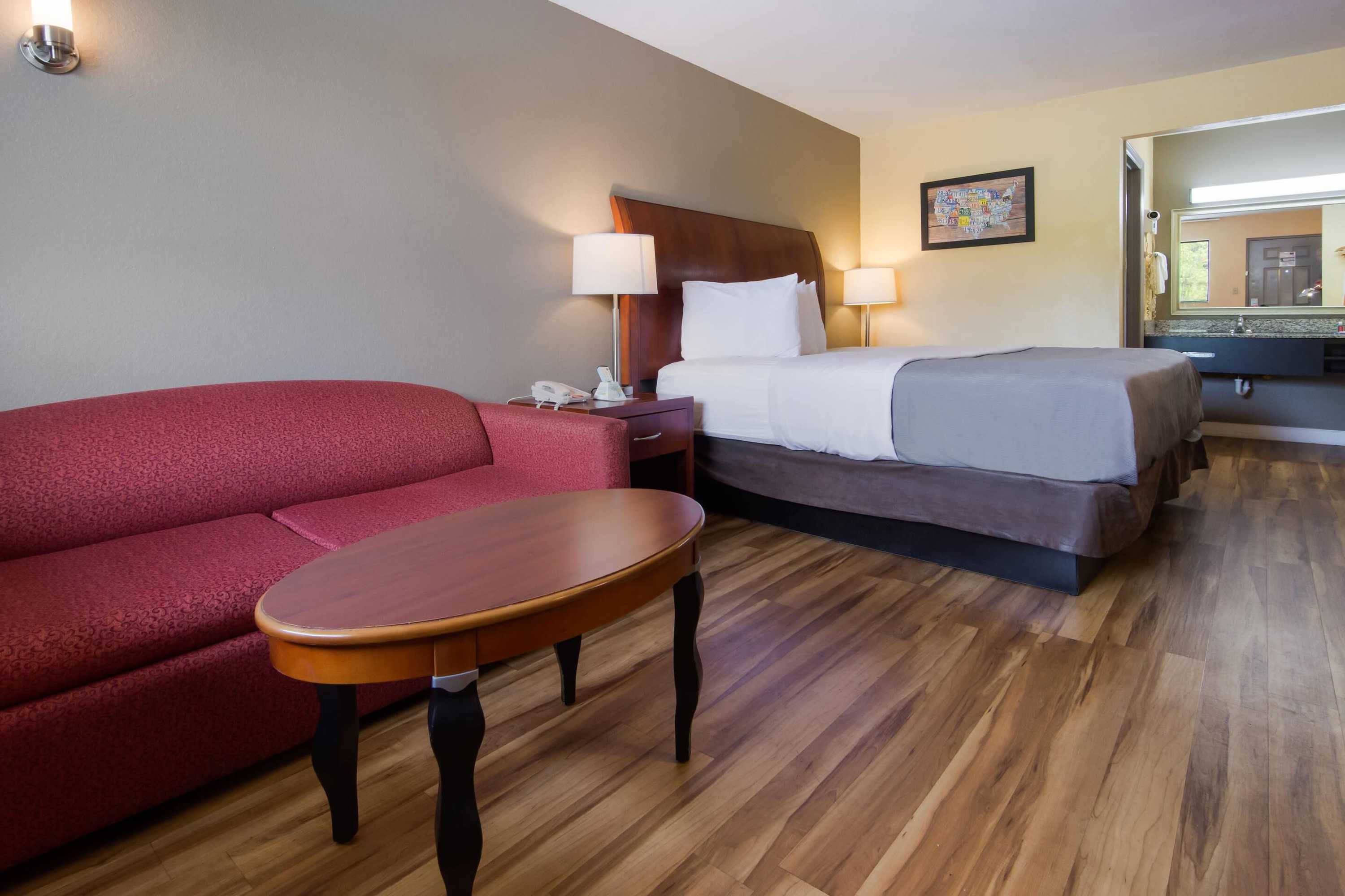 Gift card for Econo Lodge Battleboro Rocky Mount I-95 Gift card for Econo Lodge Battleboro Rocky Mount I-95