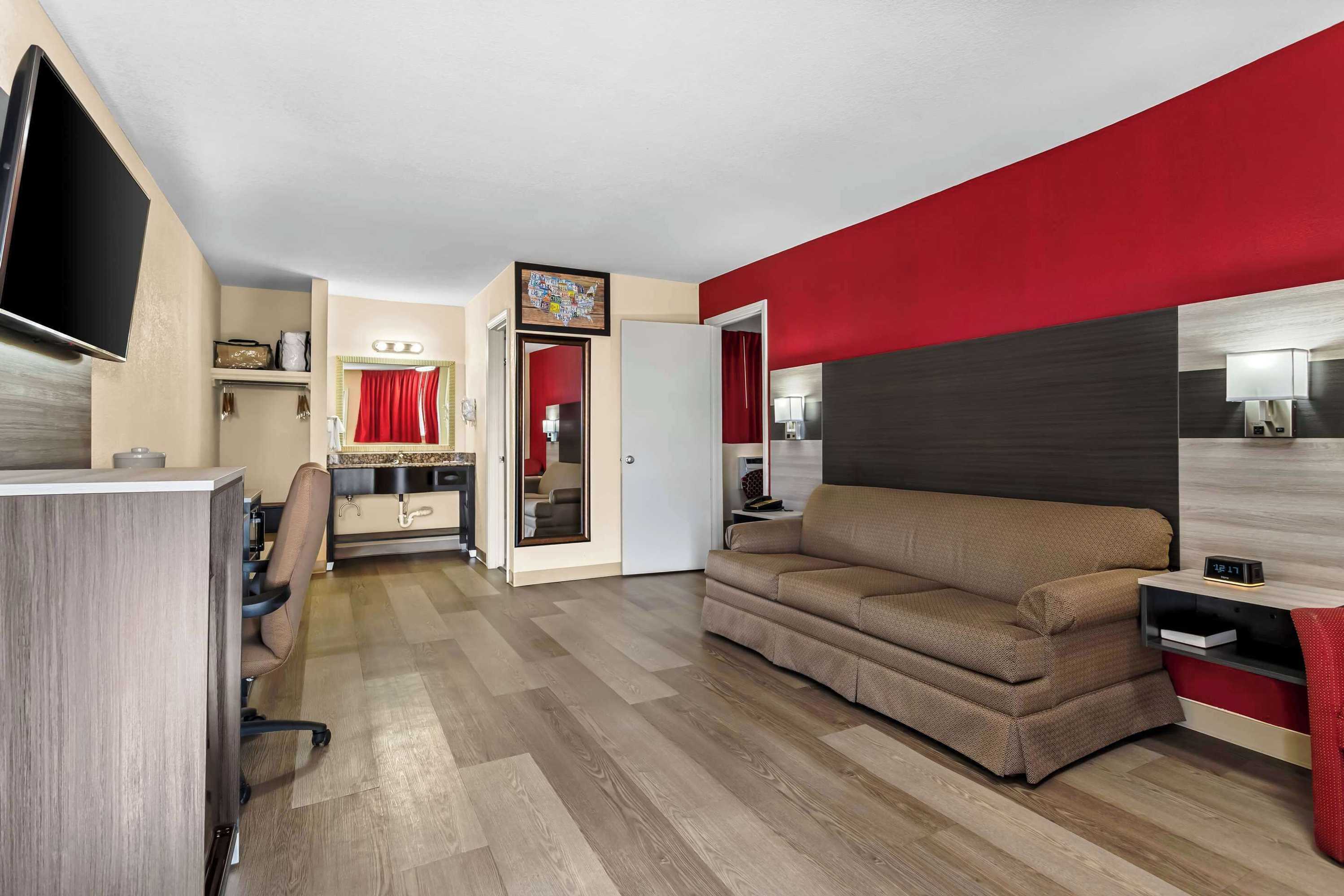 Gift card for Econo Lodge Inn & Suites Gift card for Econo Lodge Inn & Suites