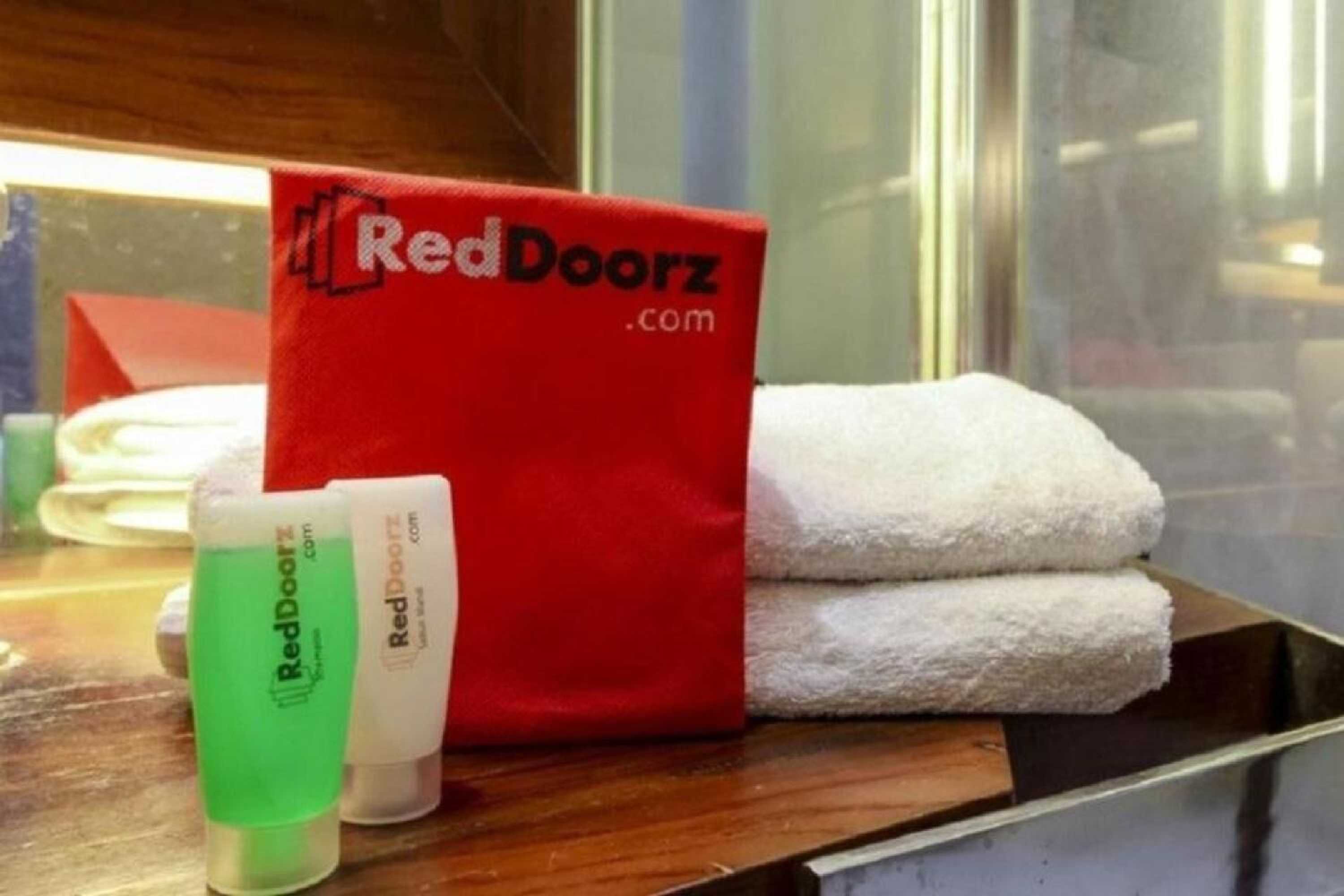 Gift card for Reddoorz Near Universitas Palangkaraya Gift card for Reddoorz Near Universitas Palangkaraya