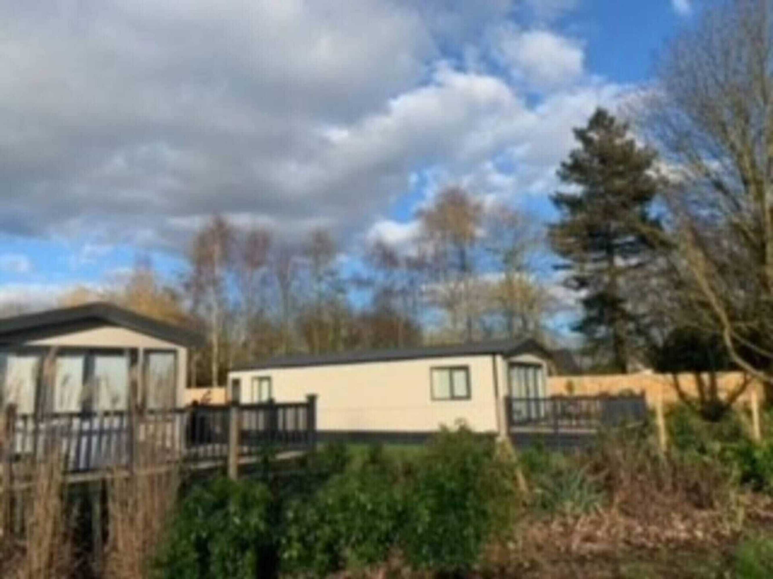 Gift card for Captivating Bluebell Lodge 2-Bed Cotswolds Caravan Gift card for Captivating Bluebell Lodge 2-Bed Cotswolds Caravan