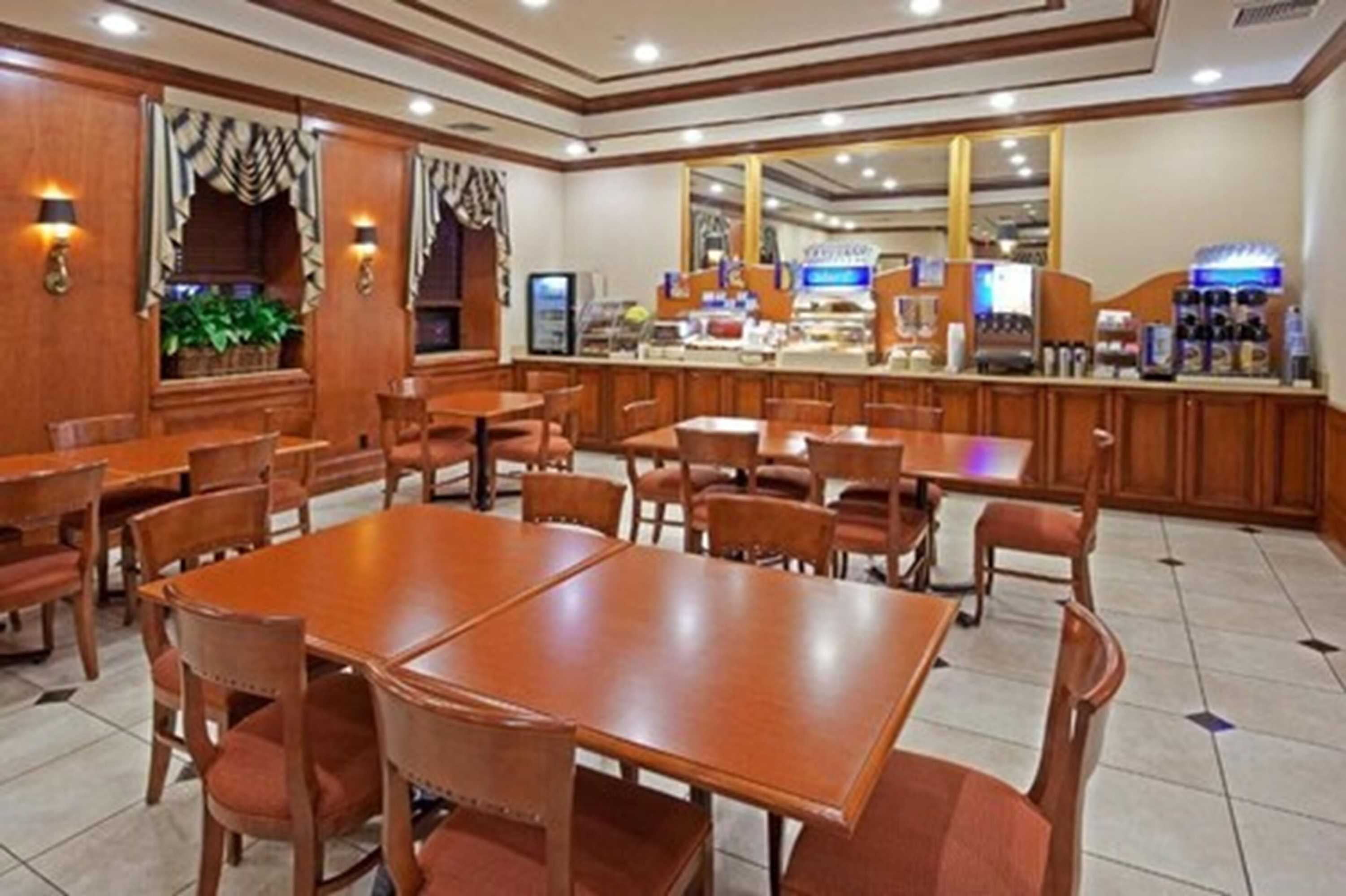Gift card for Rockville Centre Hotel - Jfk Airport Gift card for Rockville Centre Hotel - Jfk Airport