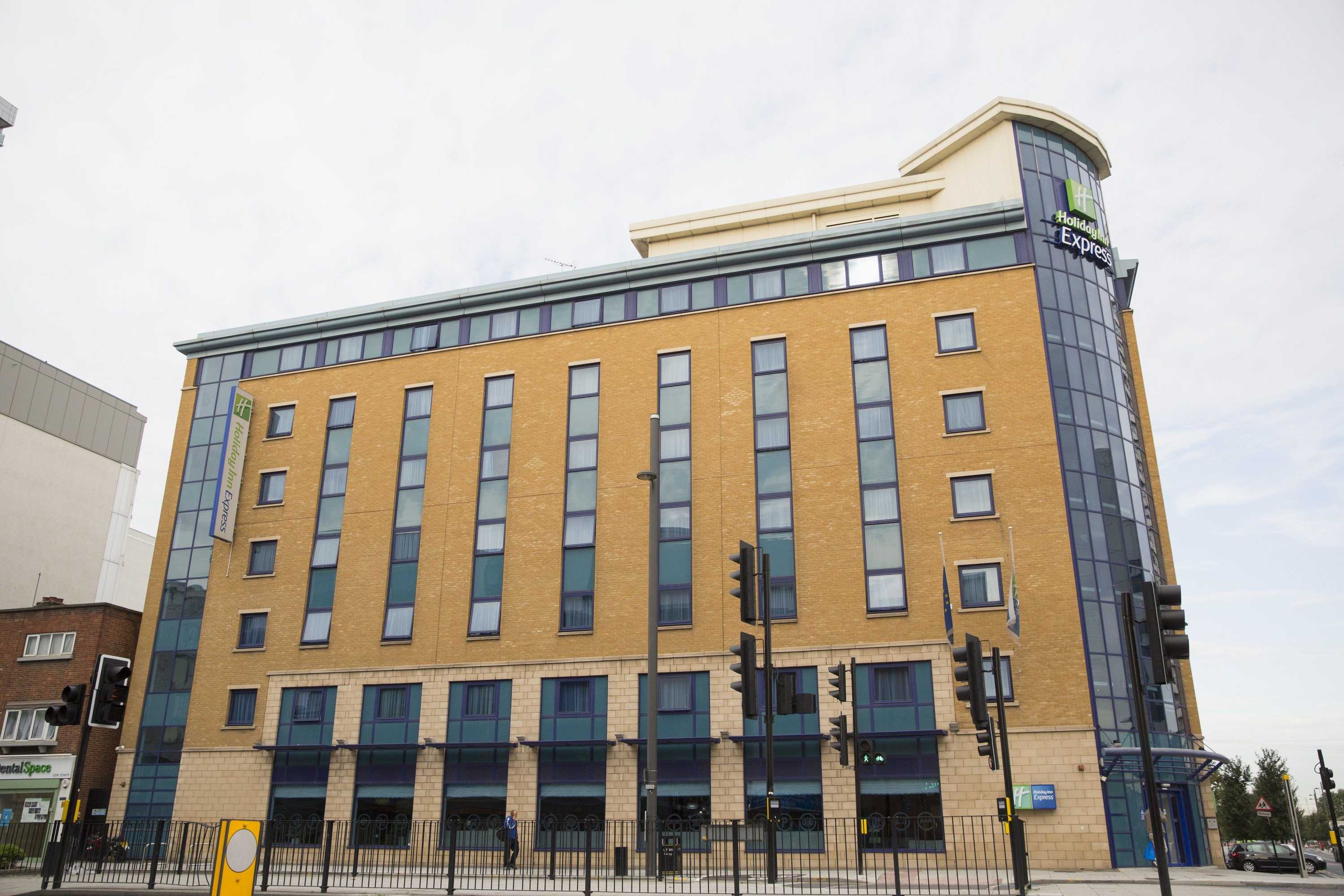 Gift card for Holiday Inn Express London - Stratford by Ihg Gift card for Holiday Inn Express London - Stratford by Ihg