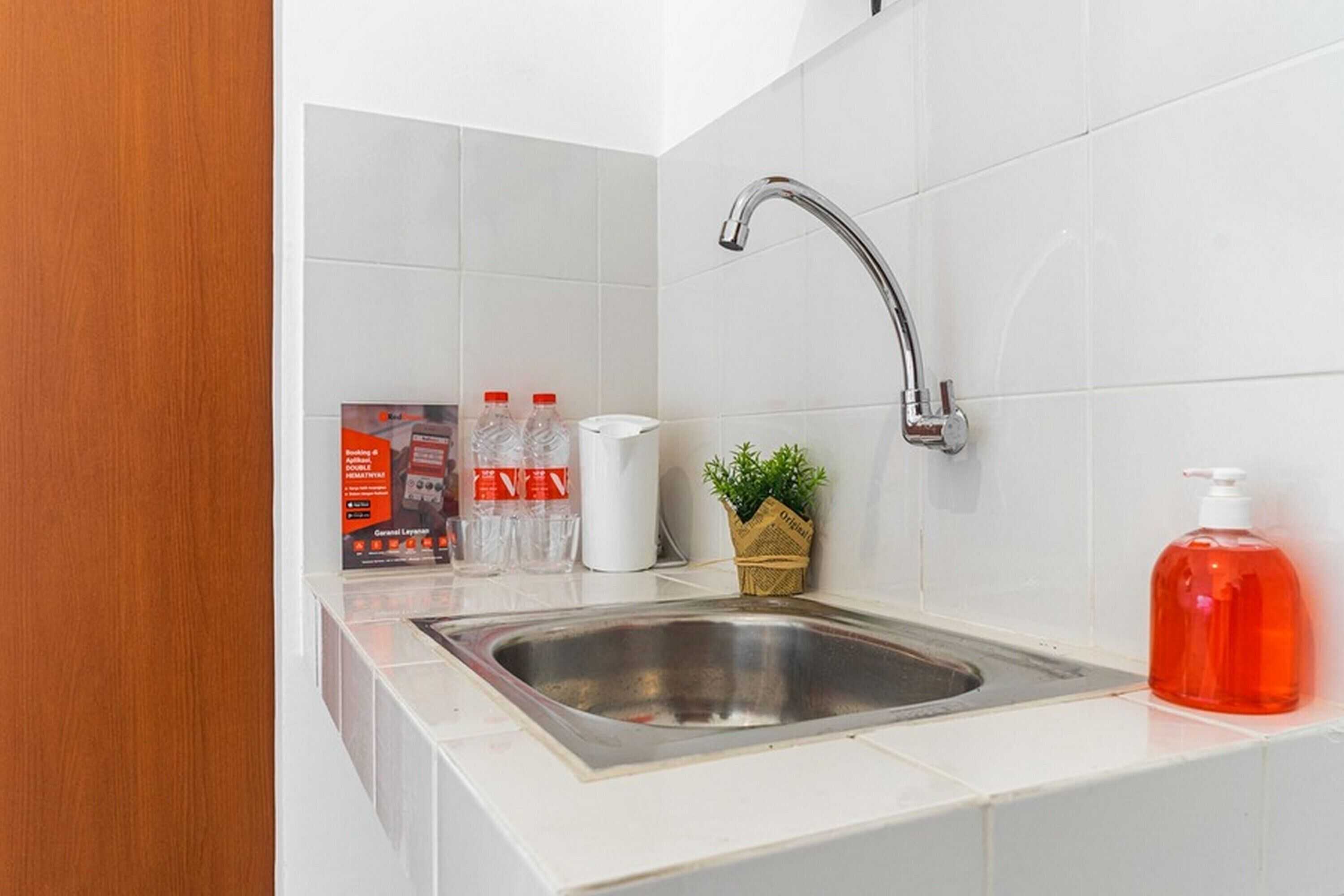 Gift card for Reddoorz Plus @ Ecohome Citra Raya Tangerang