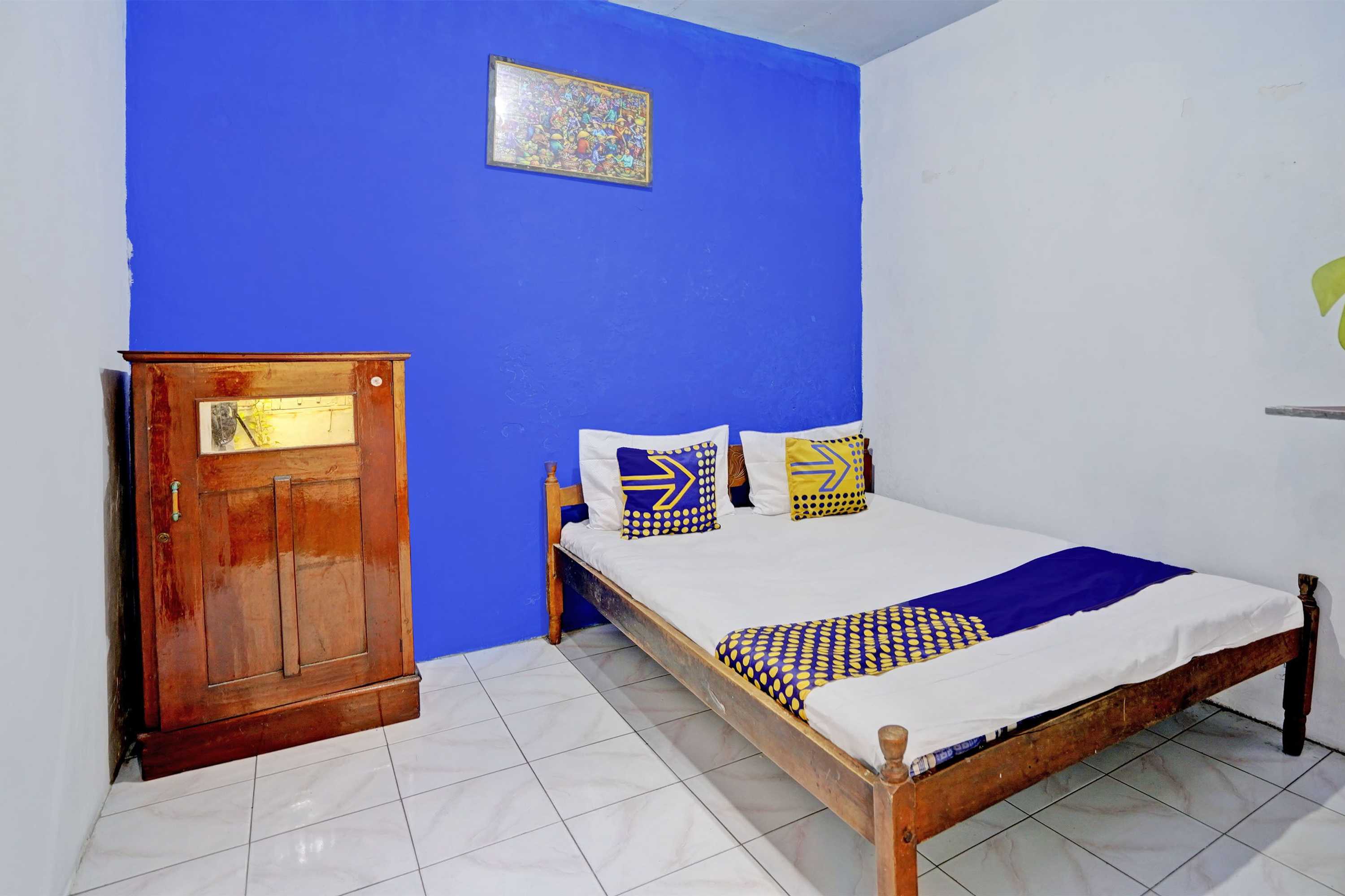 Gift card for Oyo Life 92921 Omaya Kost Syariah Gift card for Oyo Life 92921 Omaya Kost Syariah