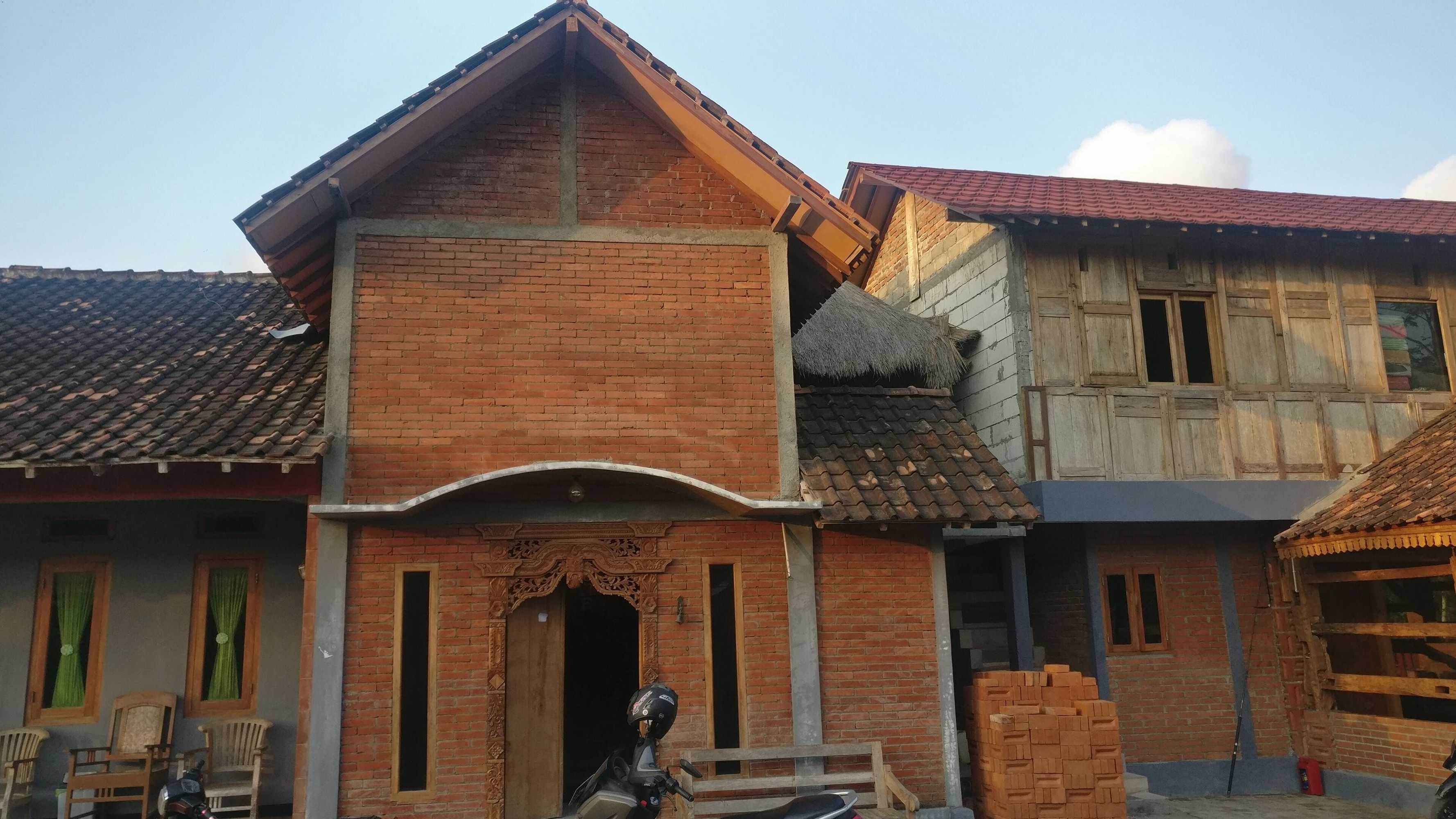 Gift card for Jogo Segoro Homestay Redpartner Near Pantai Sundak Gunungkidul Gift card for Jogo Segoro Homestay Redpartner Near Pantai Sundak Gunungkidul