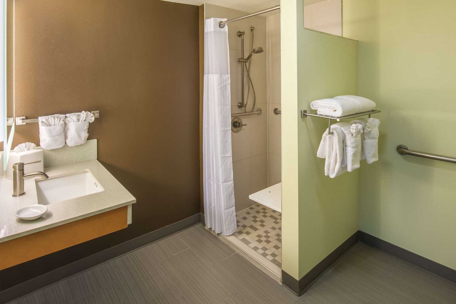 Gift card for Red Lion Inn & Suites Everett Gift card for Red Lion Inn & Suites Everett