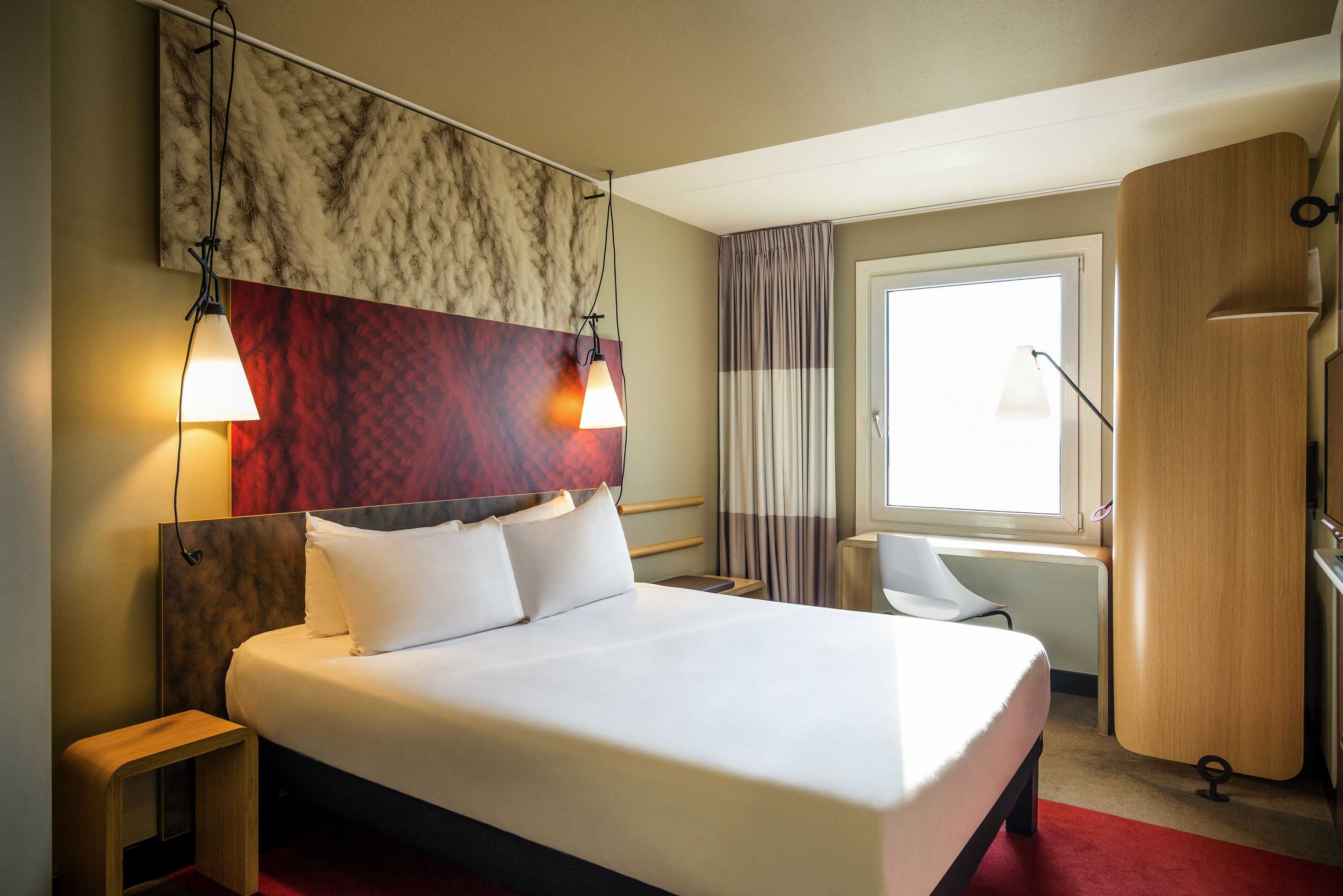 Gift card for Ibis London Docklands Canary Wharf Gift card for Ibis London Docklands Canary Wharf