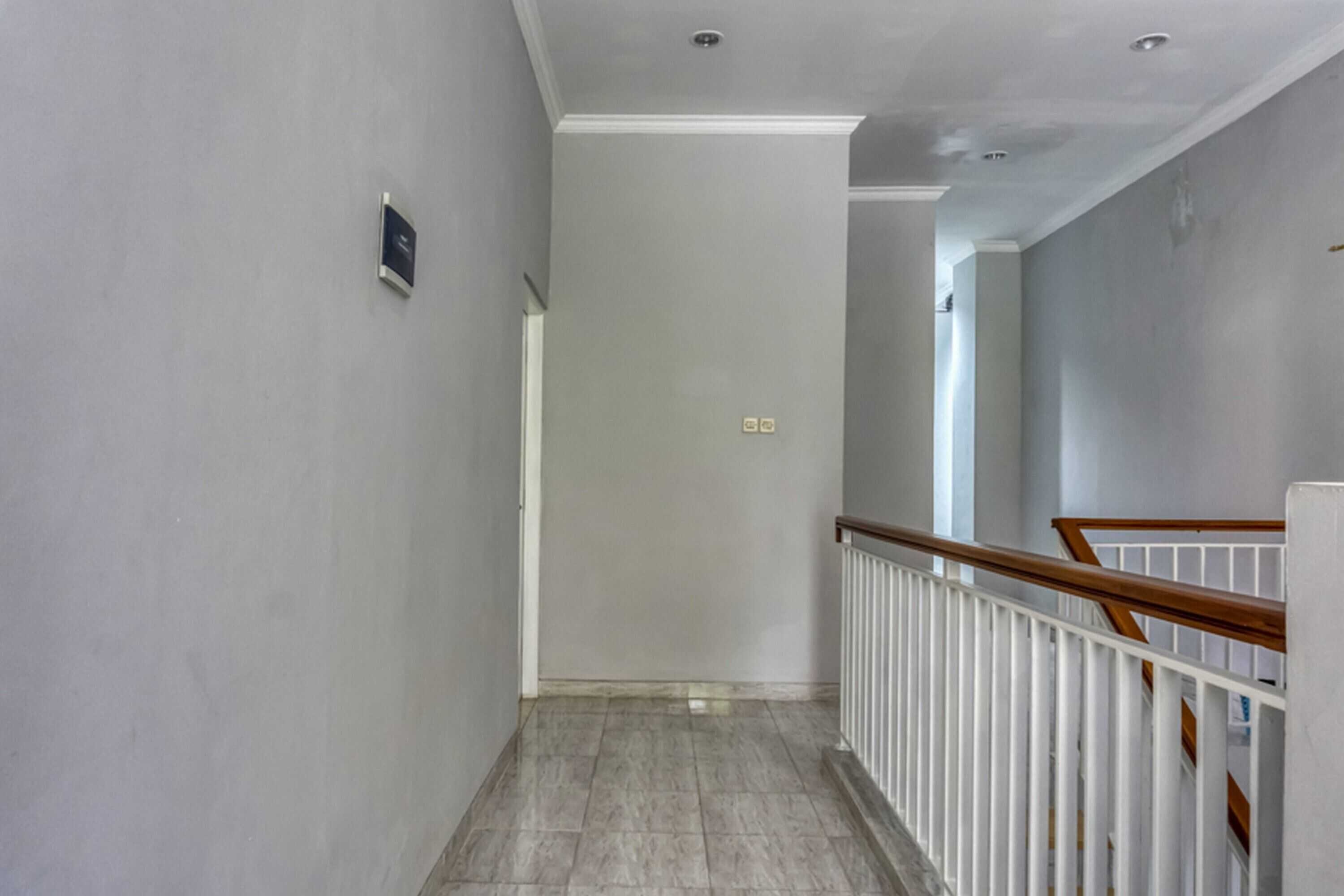 Gift card for Reddoorz Near Sindu Kusuma Edupark 2