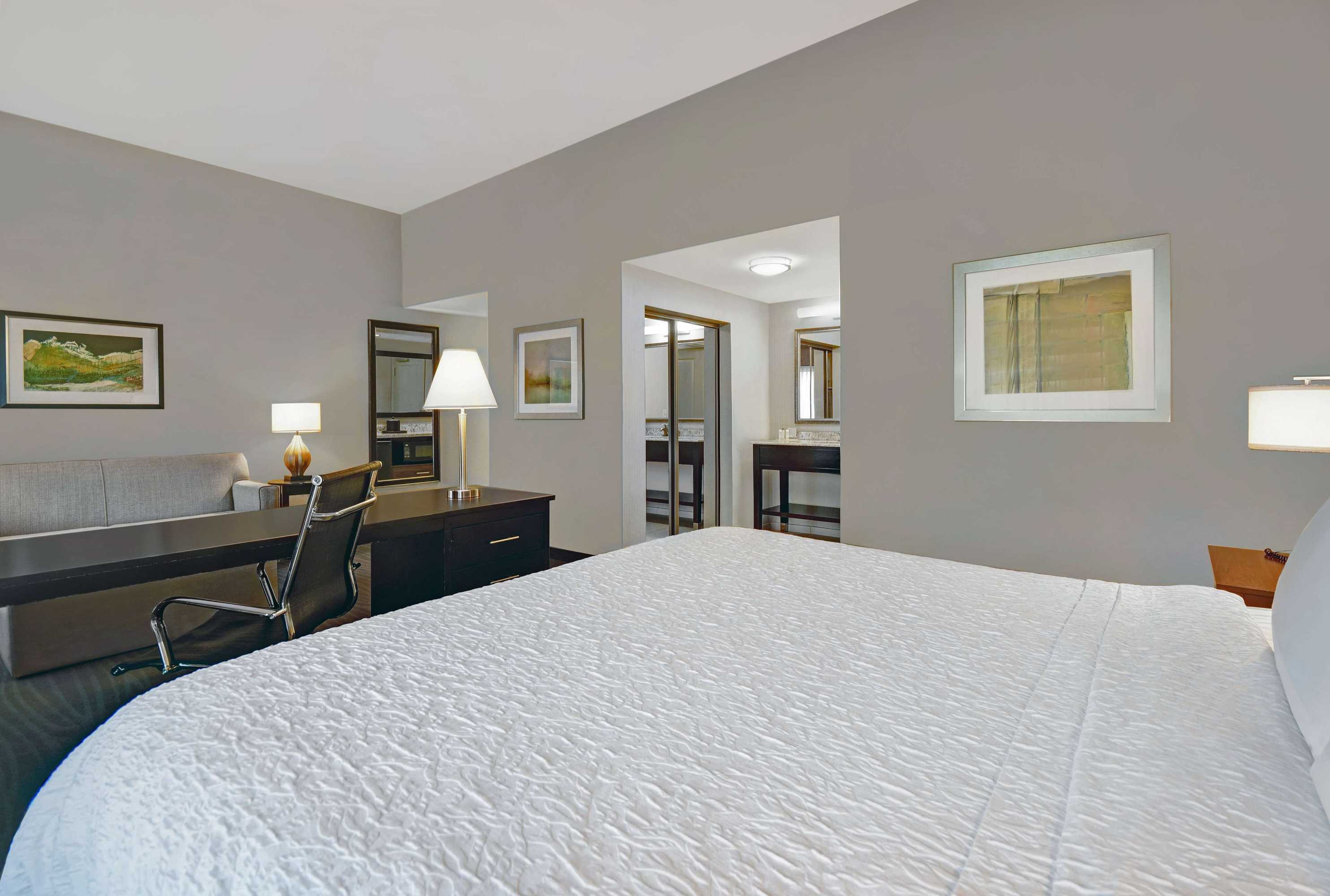 Gift card for Hampton Inn & Suites Robbinsville Gift card for Hampton Inn & Suites Robbinsville